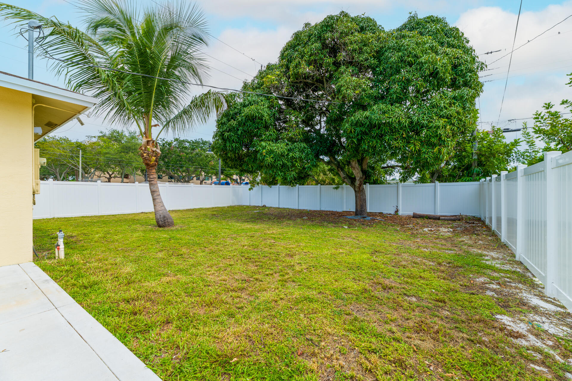 CARVER HEIGHTS - Residential Lease