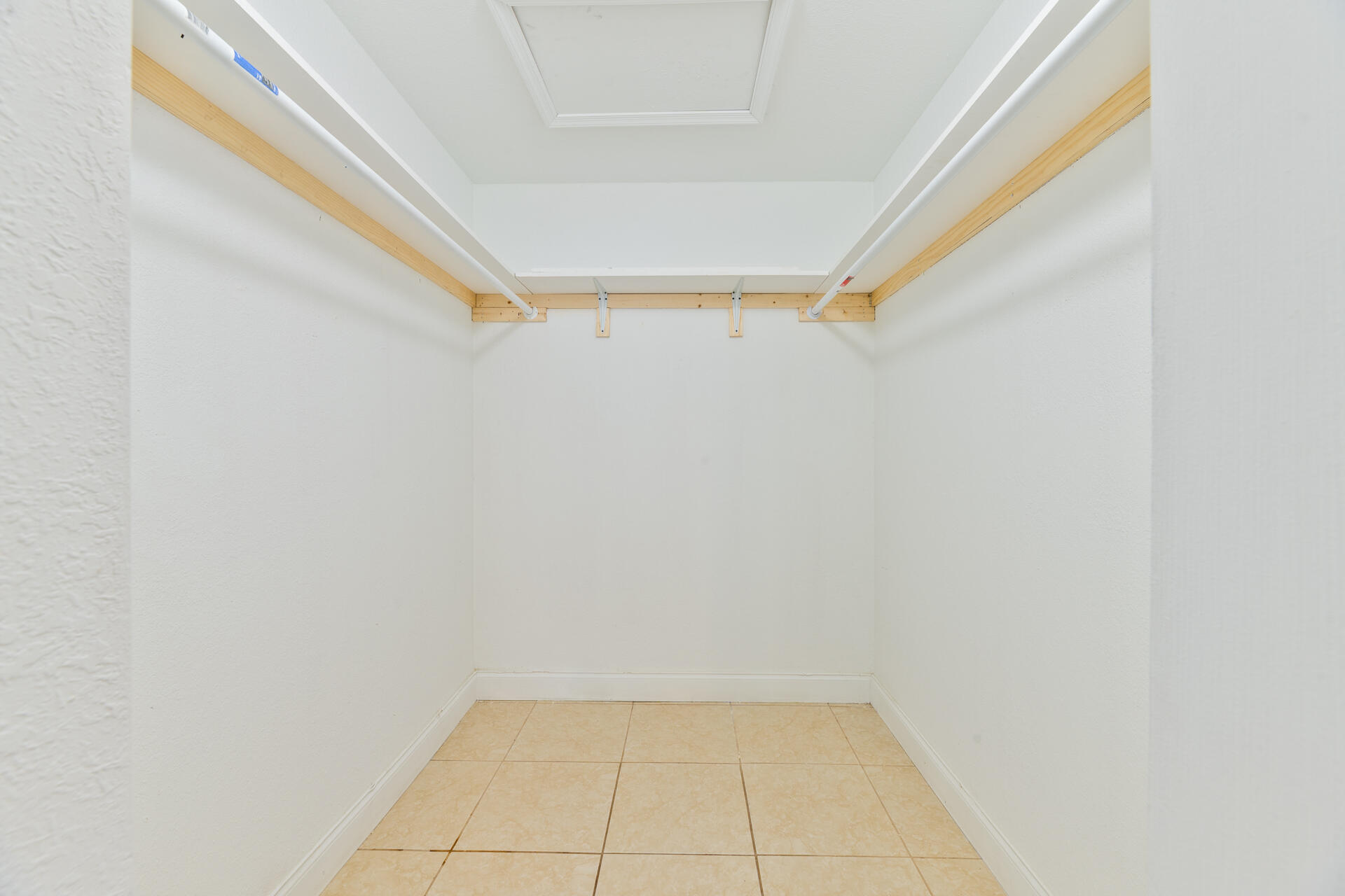 CARVER HEIGHTS - Residential Lease