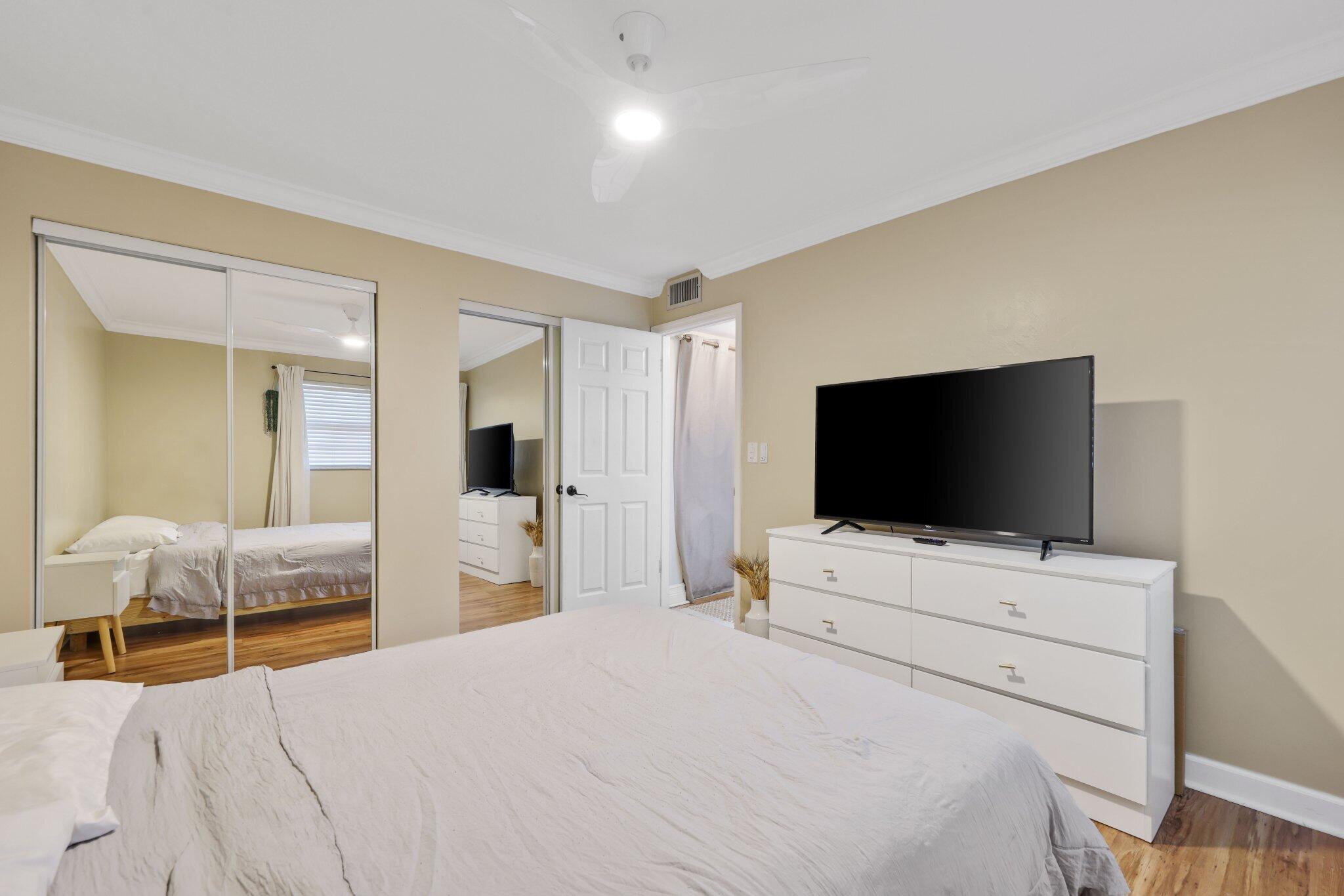 LAGO DEL REY CONDO - Residential Lease
