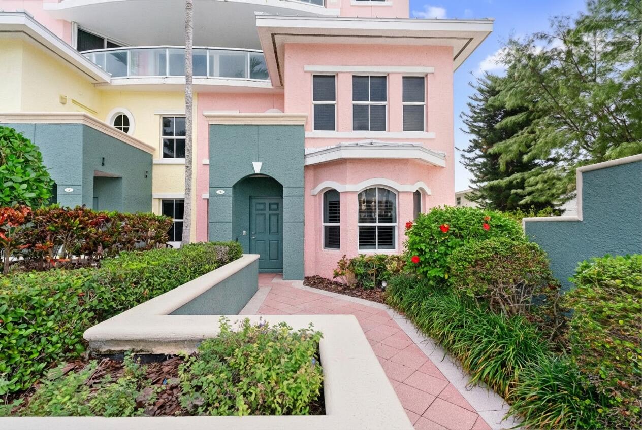 OCEAN PLAZA ON DEERFIELD BEACH - Residential