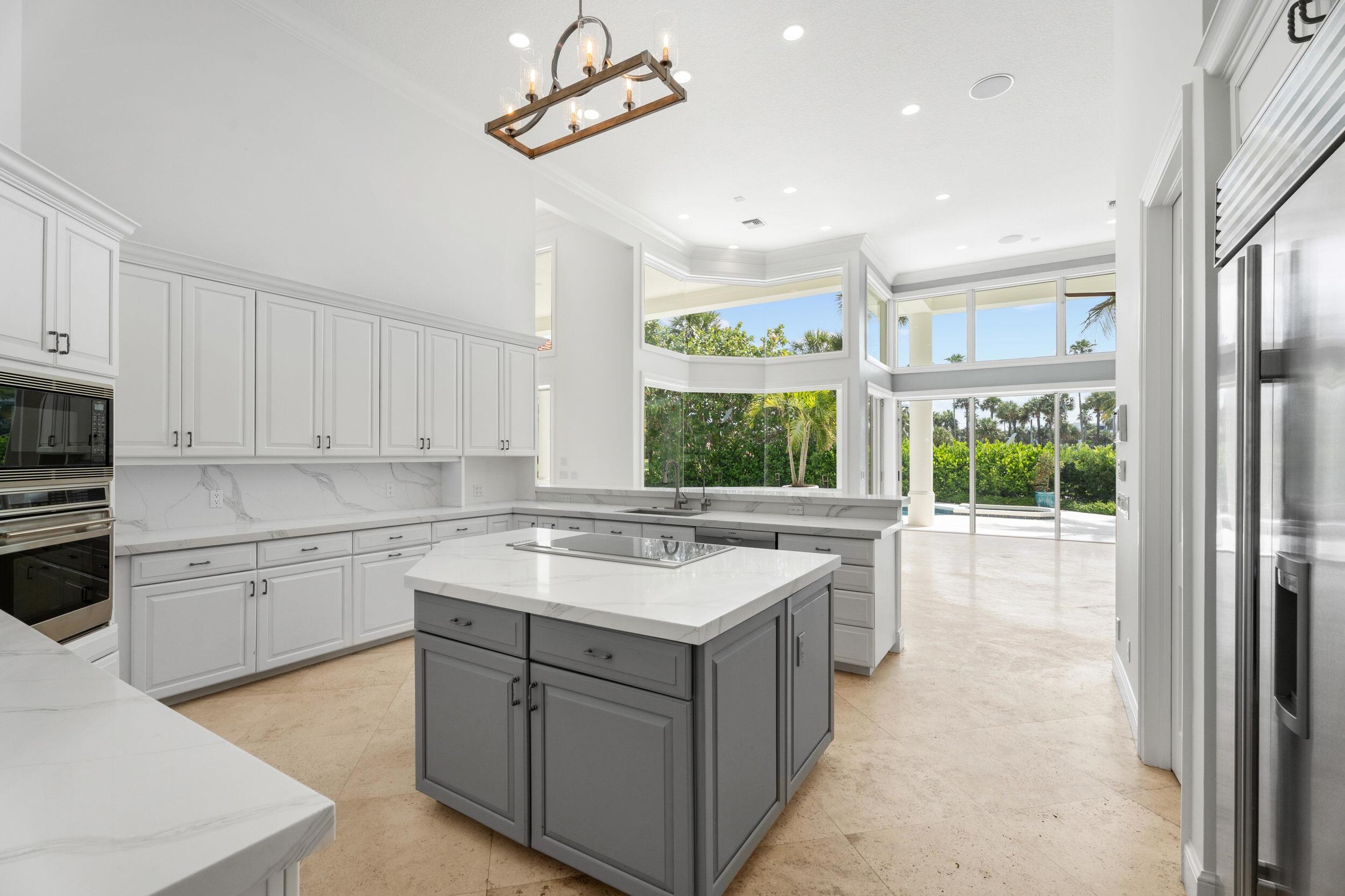 SAILFISH POINT - Residential