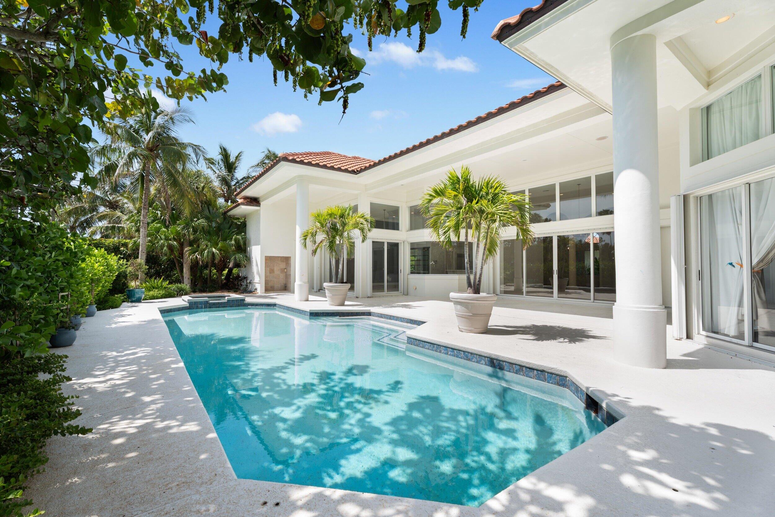 SAILFISH POINT - Residential