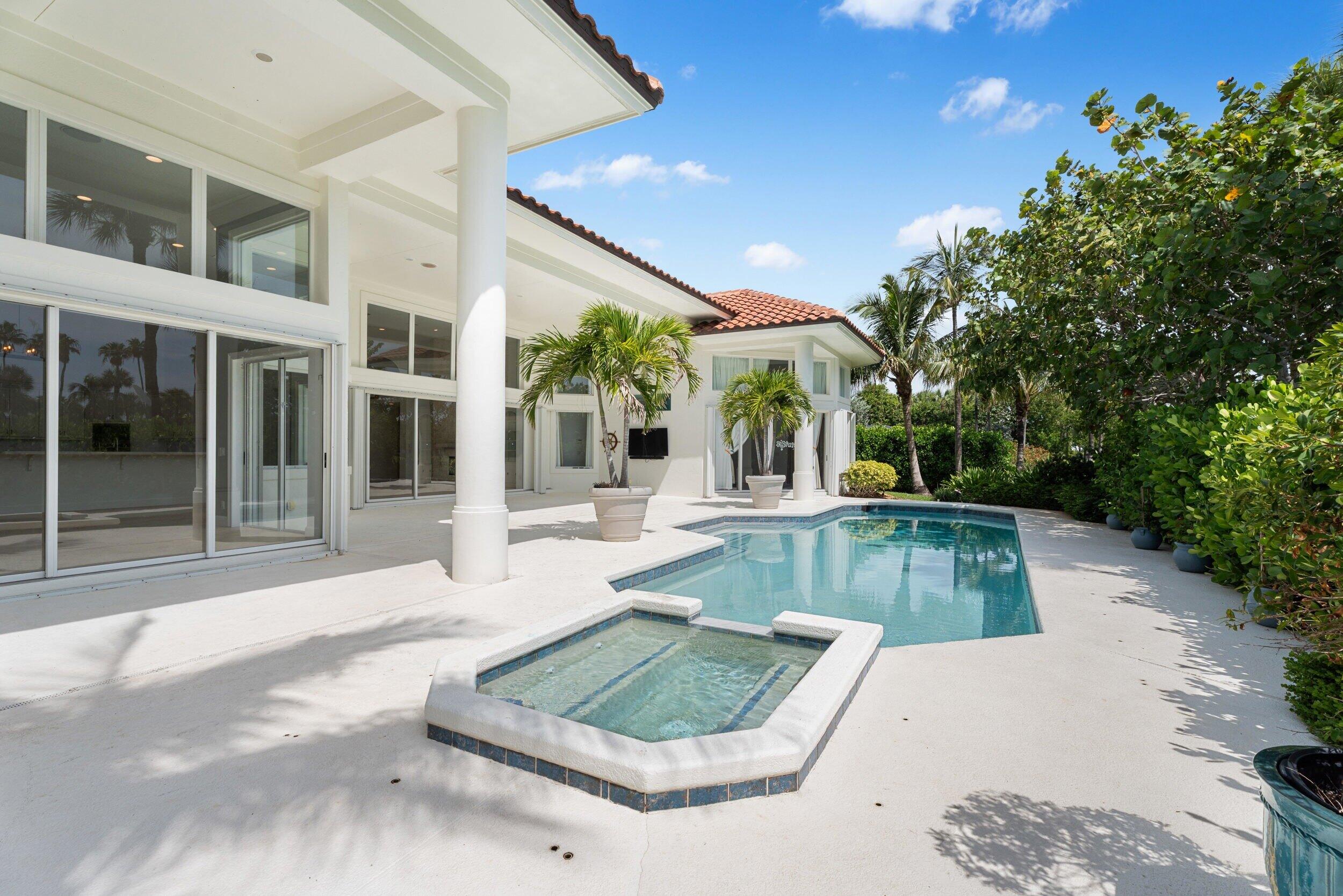 SAILFISH POINT - Residential
