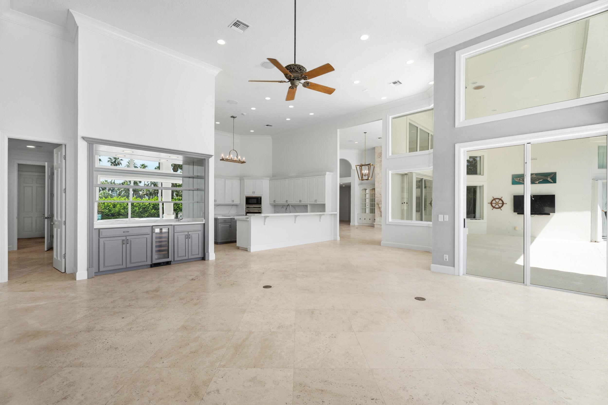 SAILFISH POINT - Residential