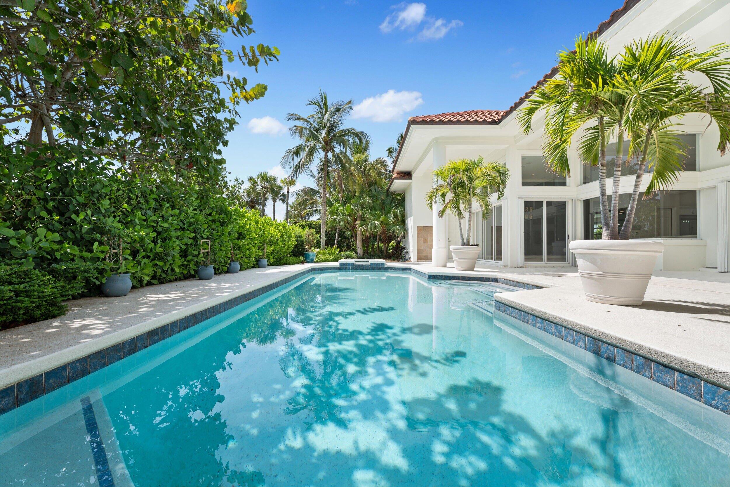 SAILFISH POINT - Residential