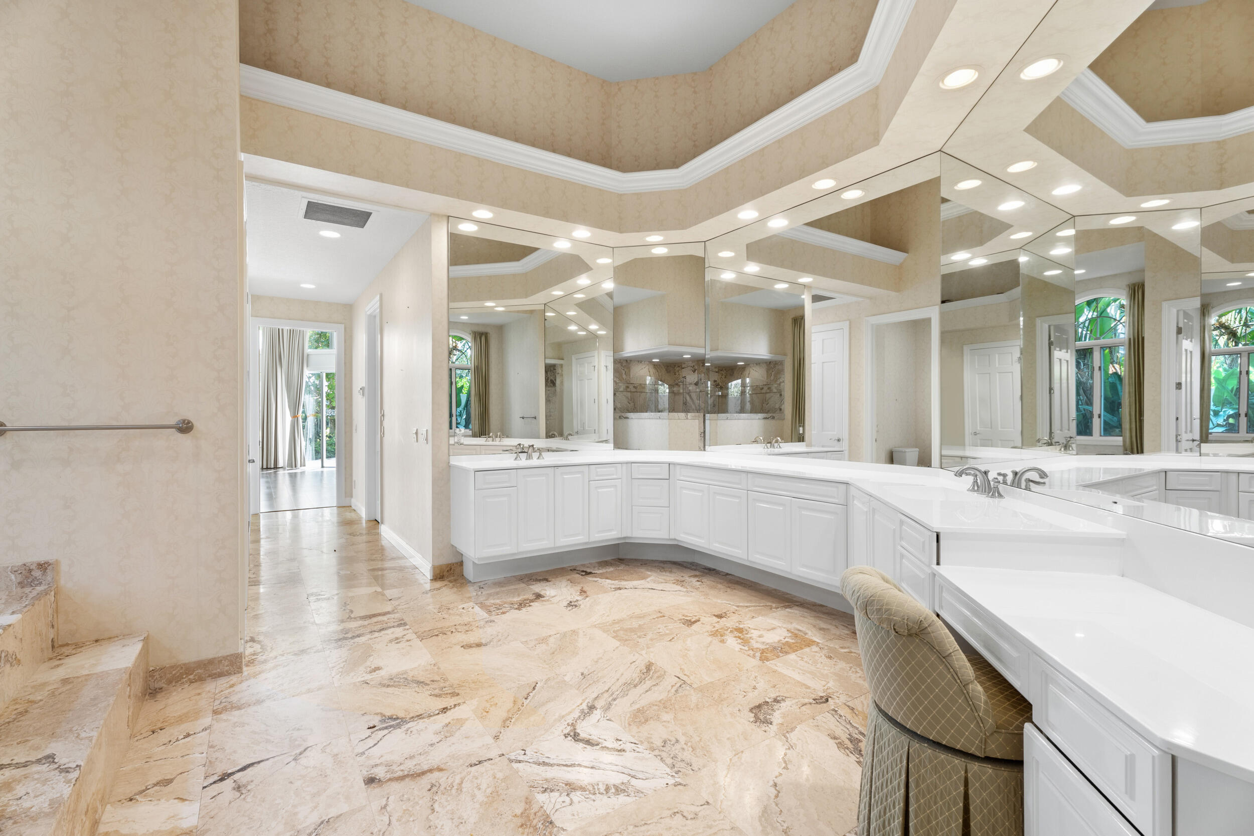 SAILFISH POINT - Residential