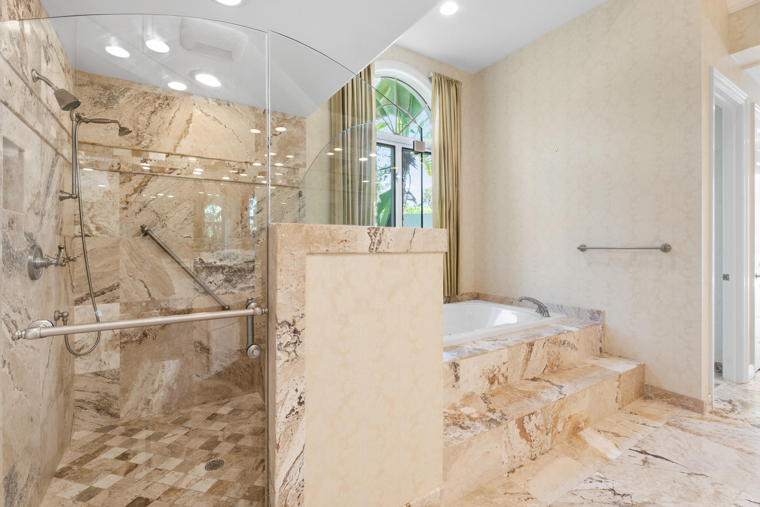SAILFISH POINT - Residential