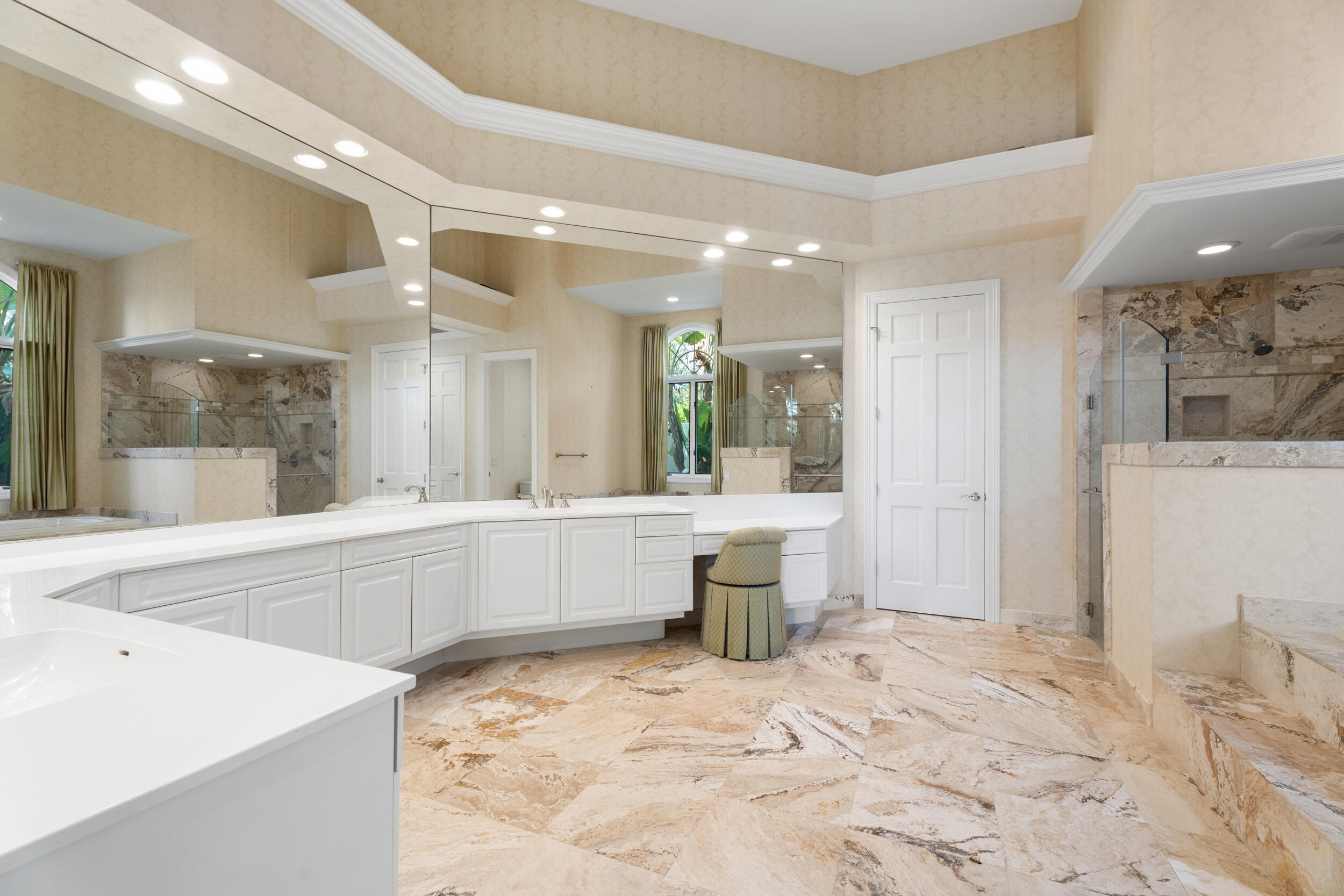 SAILFISH POINT - Residential