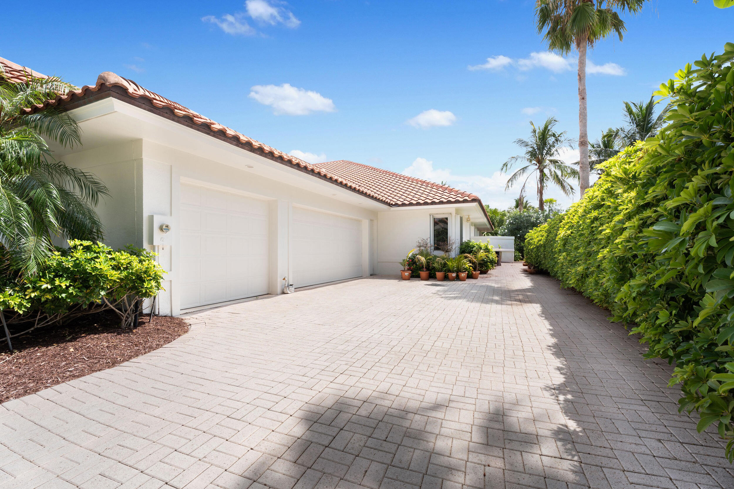 SAILFISH POINT - Residential
