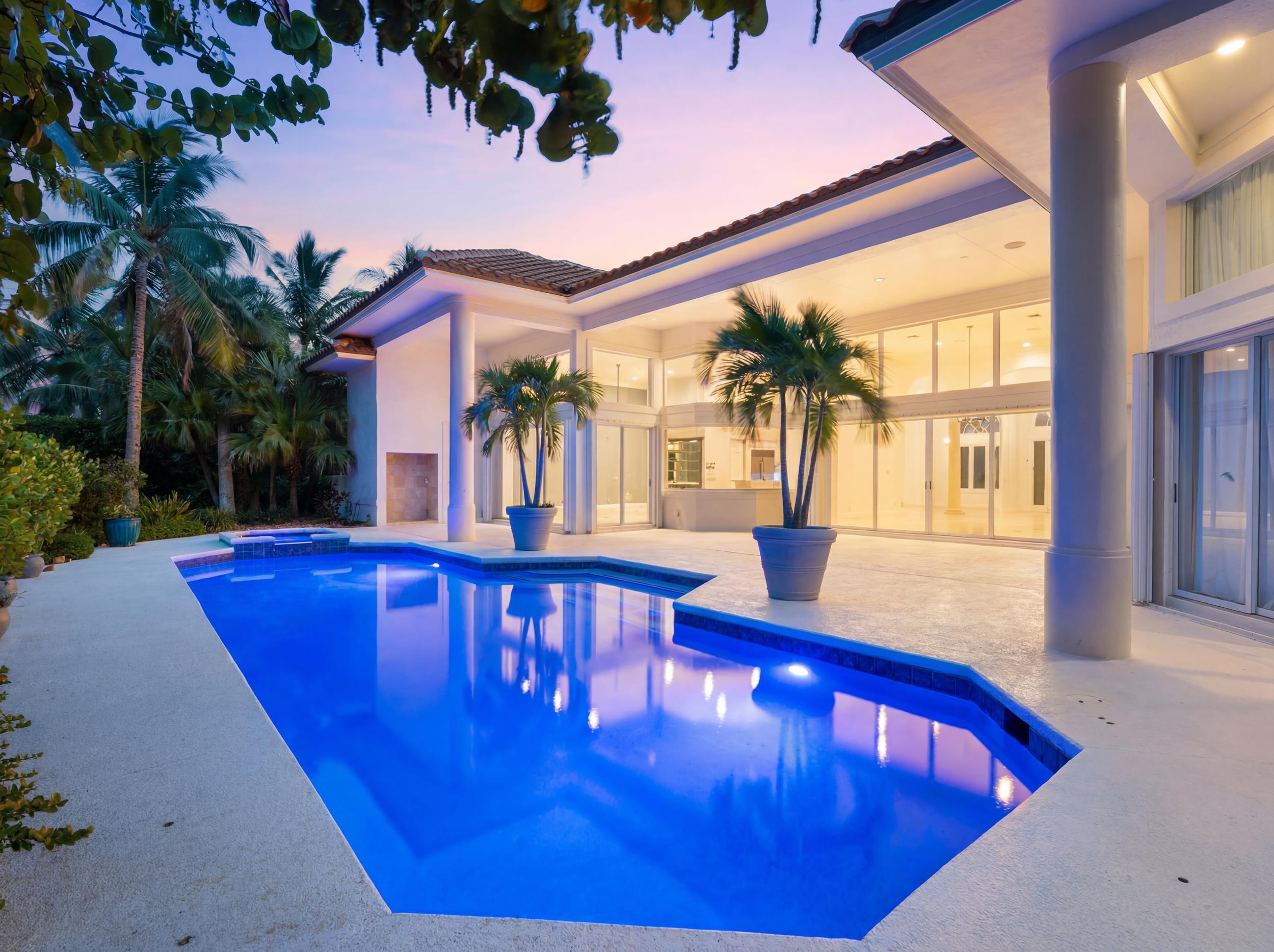 SAILFISH POINT - Residential