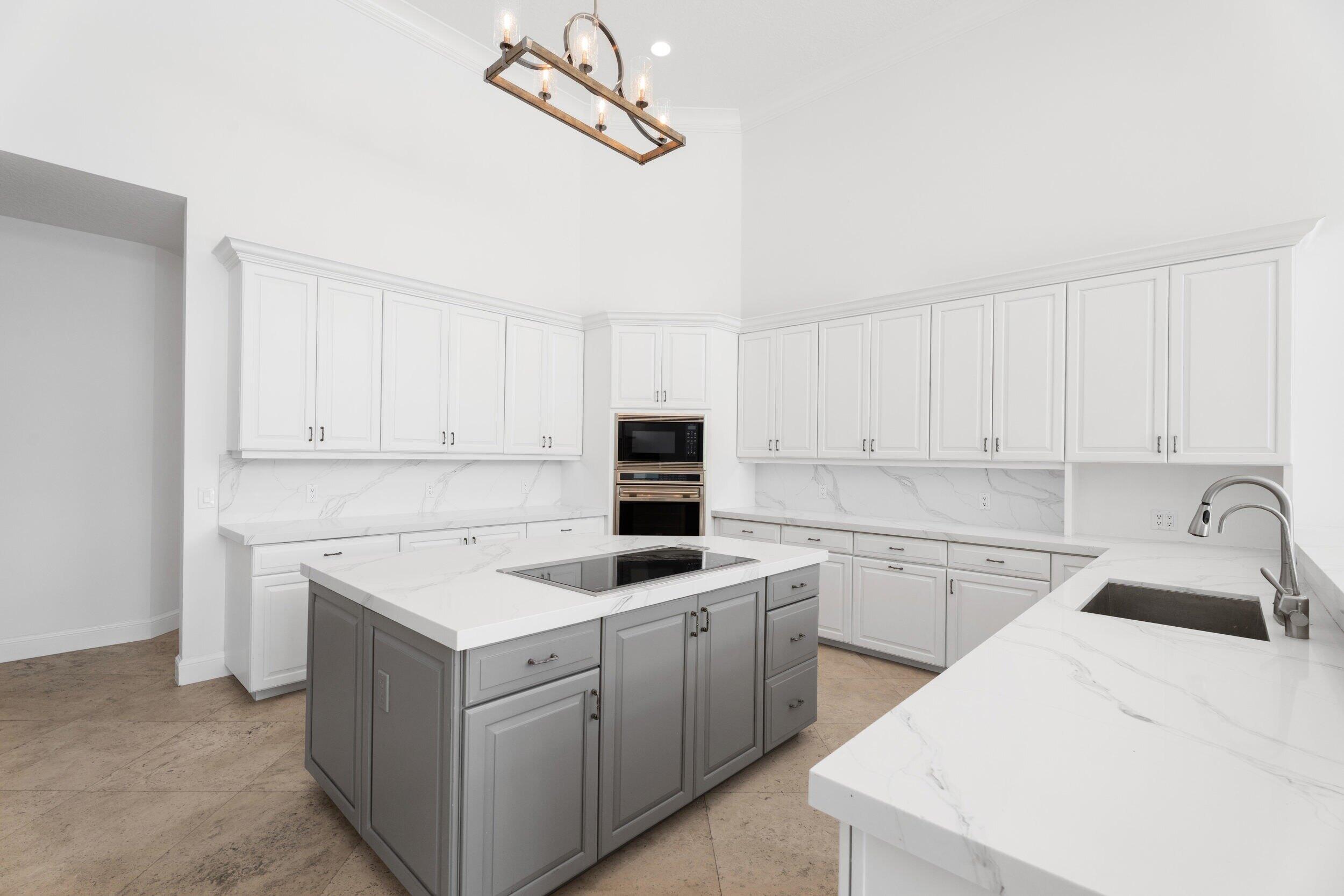 SAILFISH POINT - Residential