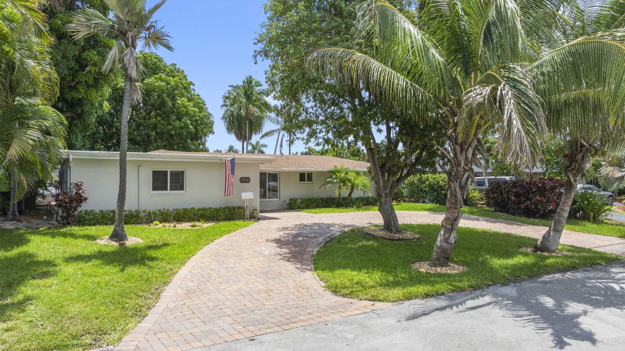 BOULEVARD PARK ISLES SEC 4 - Residential Lease