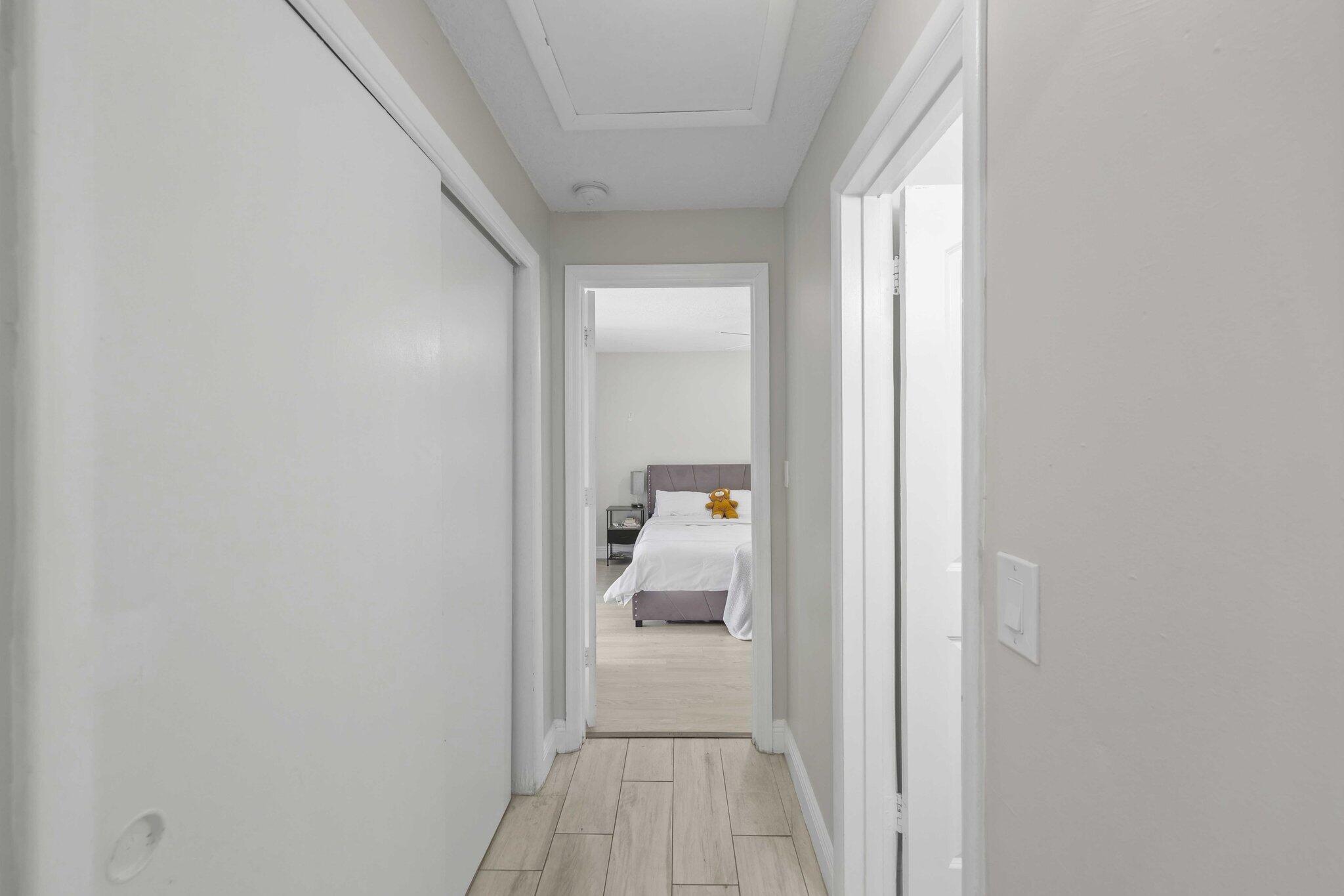 BOULEVARD PARK ISLES SEC 4 - Residential Lease