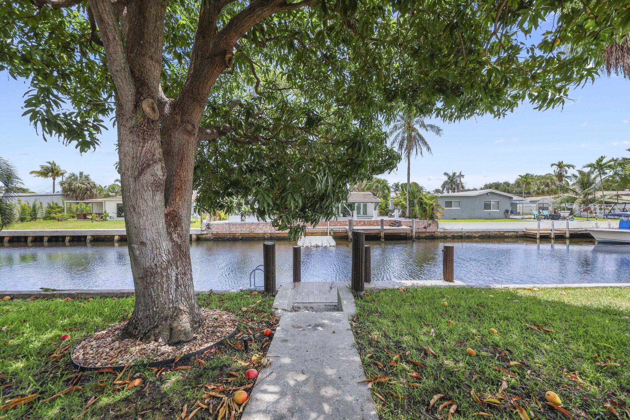 BOULEVARD PARK ISLES SEC 4 - Residential Lease