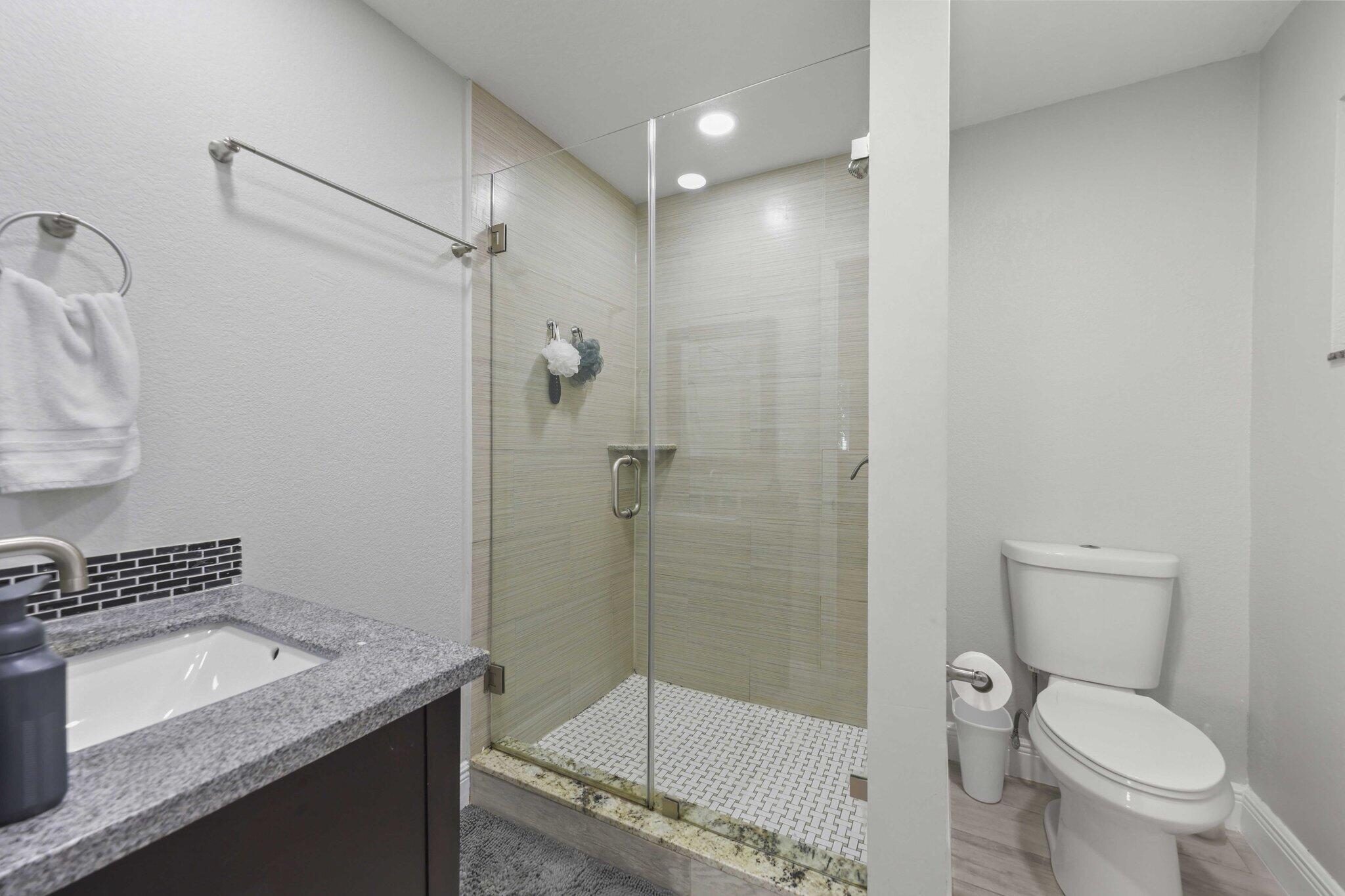BOULEVARD PARK ISLES SEC 4 - Residential Lease