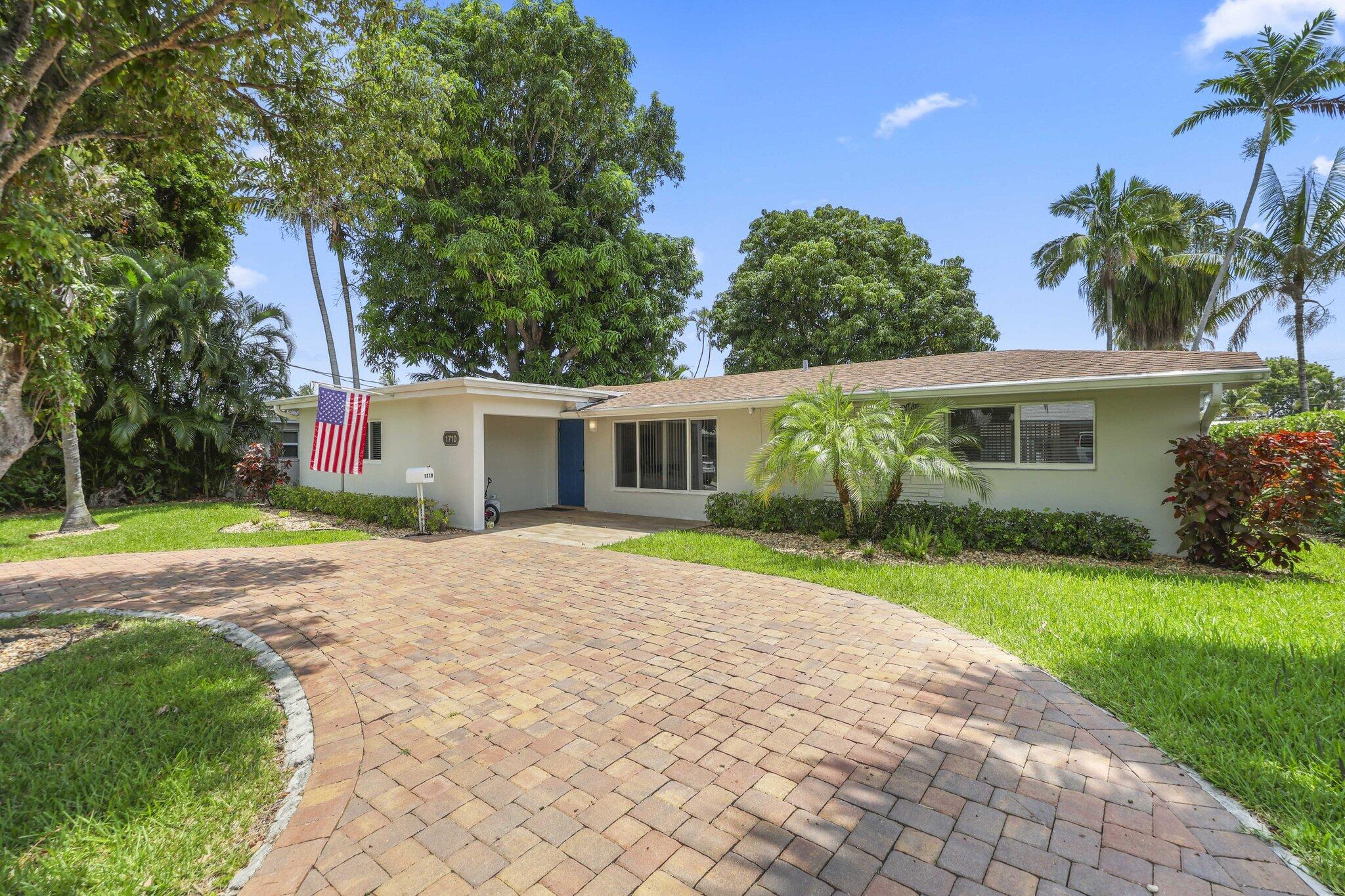 BOULEVARD PARK ISLES SEC 4 - Residential Lease