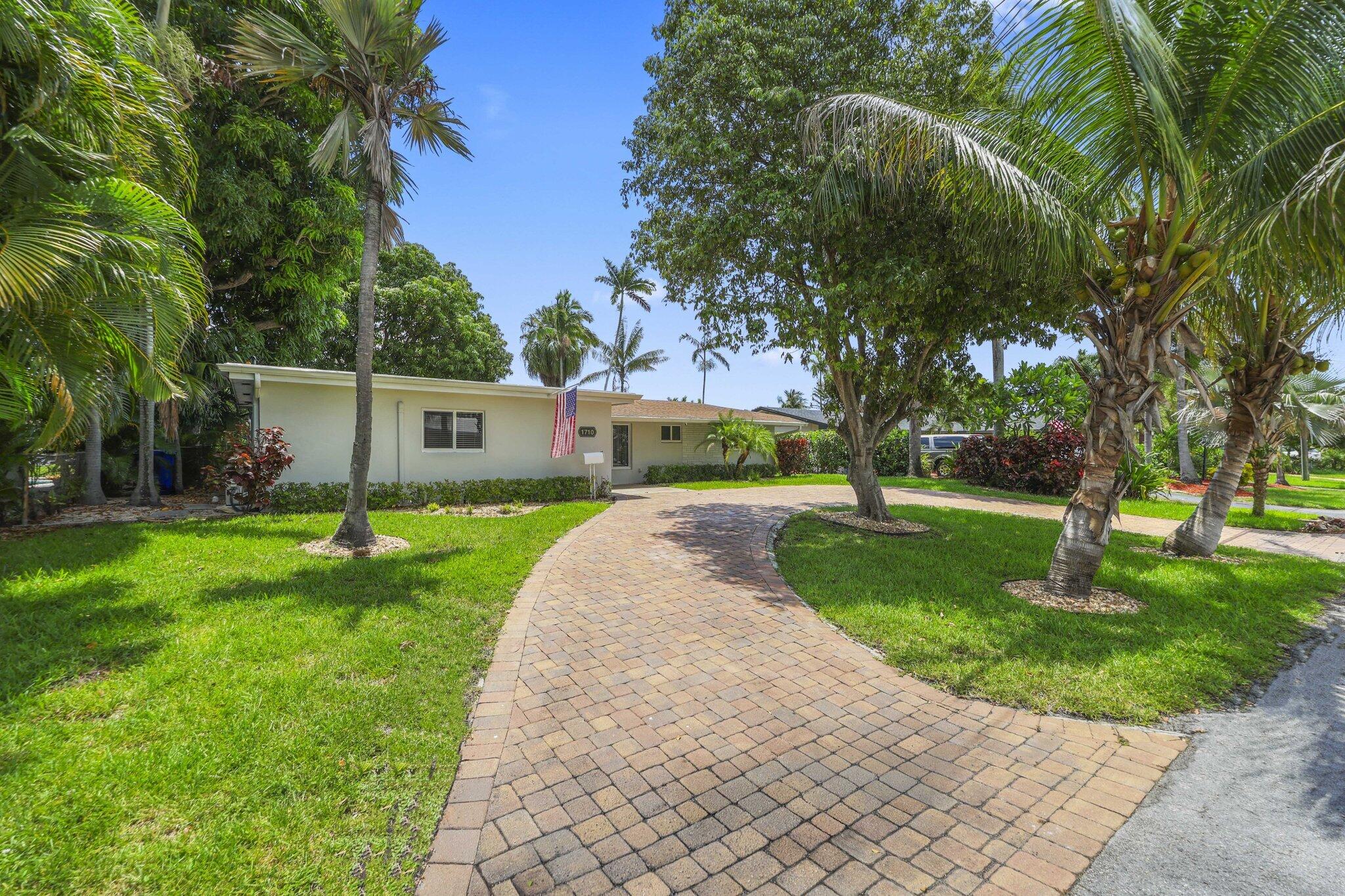 BOULEVARD PARK ISLES SEC 4 - Residential Lease