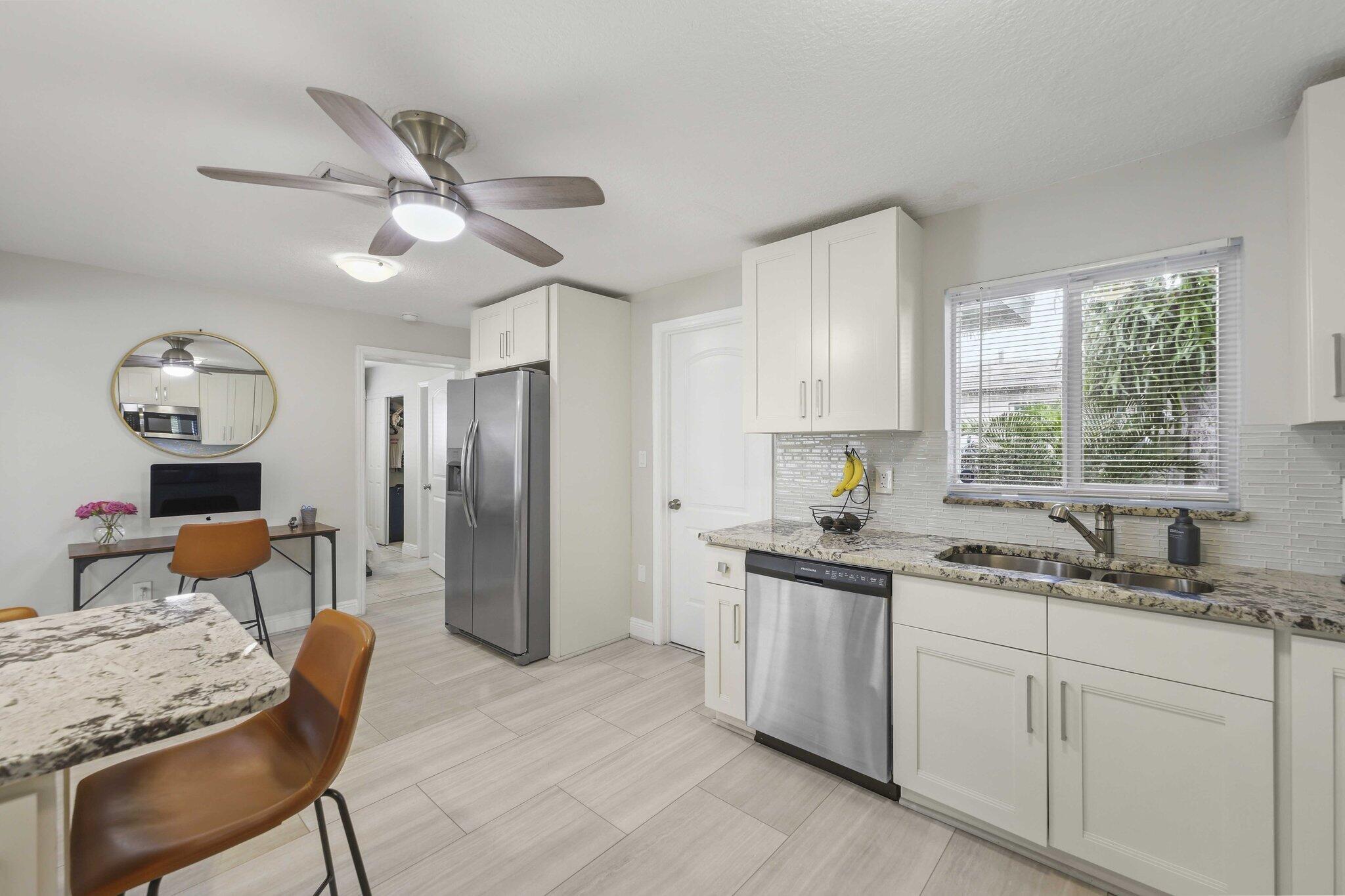 BOULEVARD PARK ISLES SEC 4 - Residential Lease