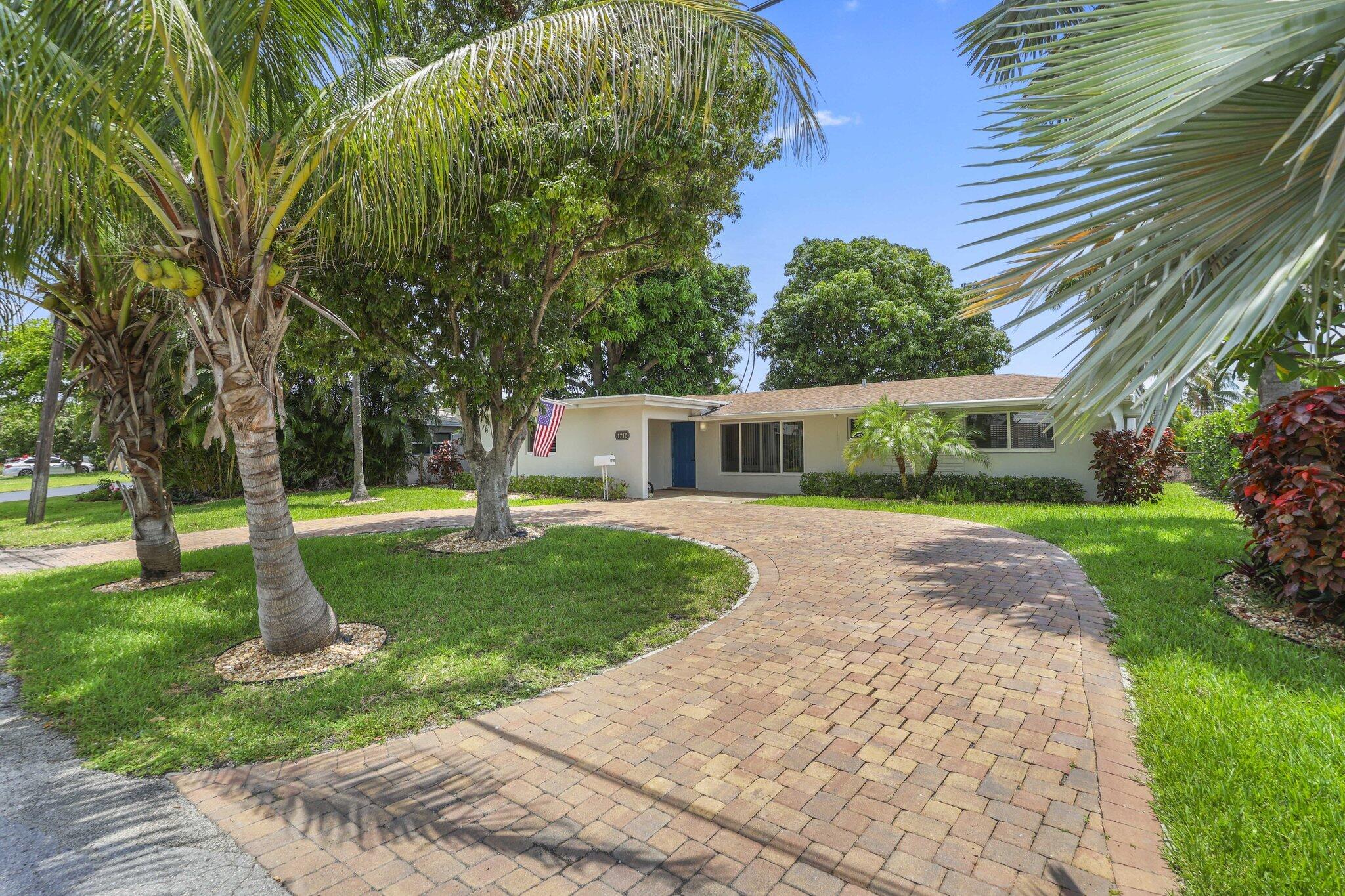 BOULEVARD PARK ISLES SEC 4 - Residential Lease