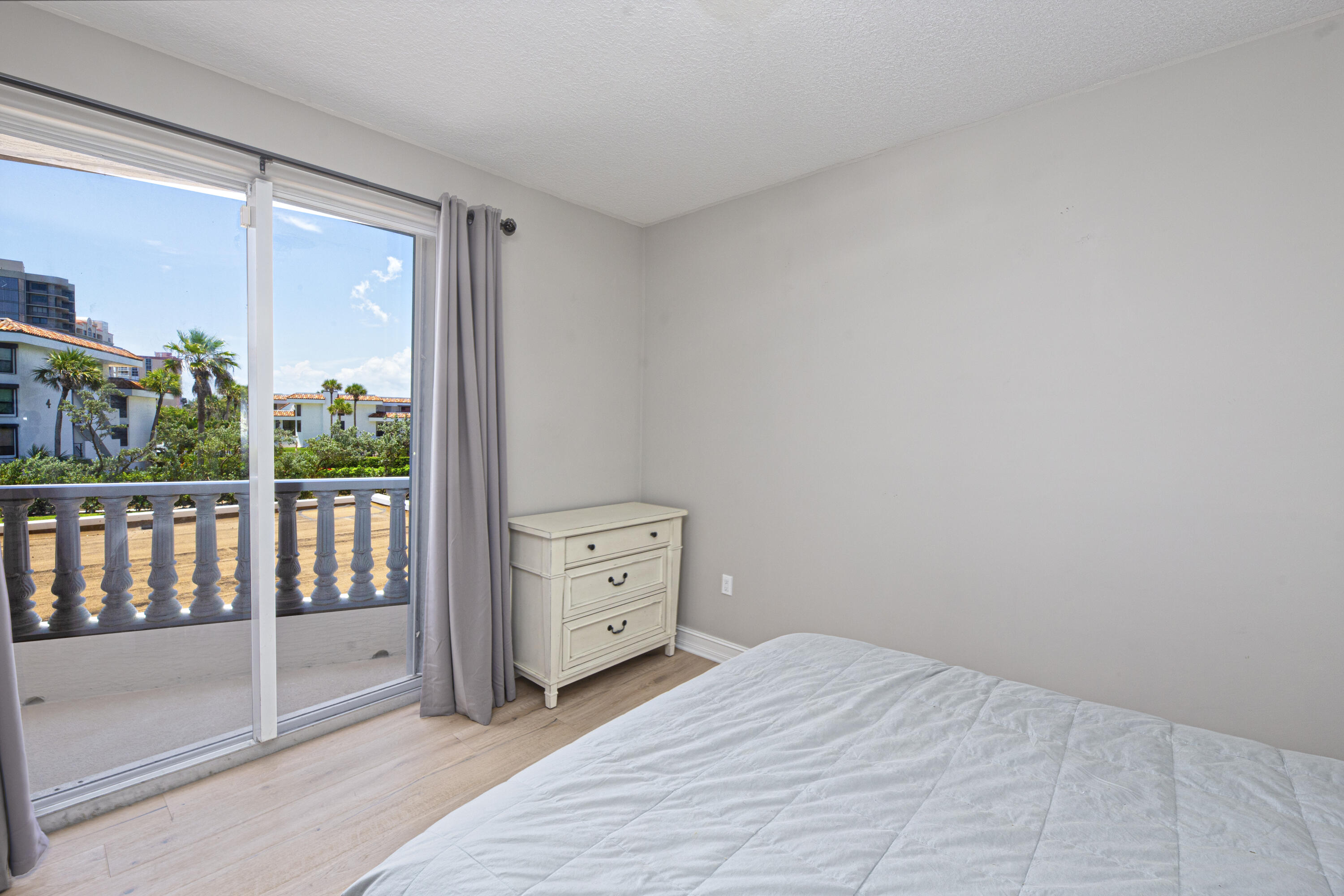 OCEANIQUE OCEANFRONT, A CONDOMINIUM - Residential