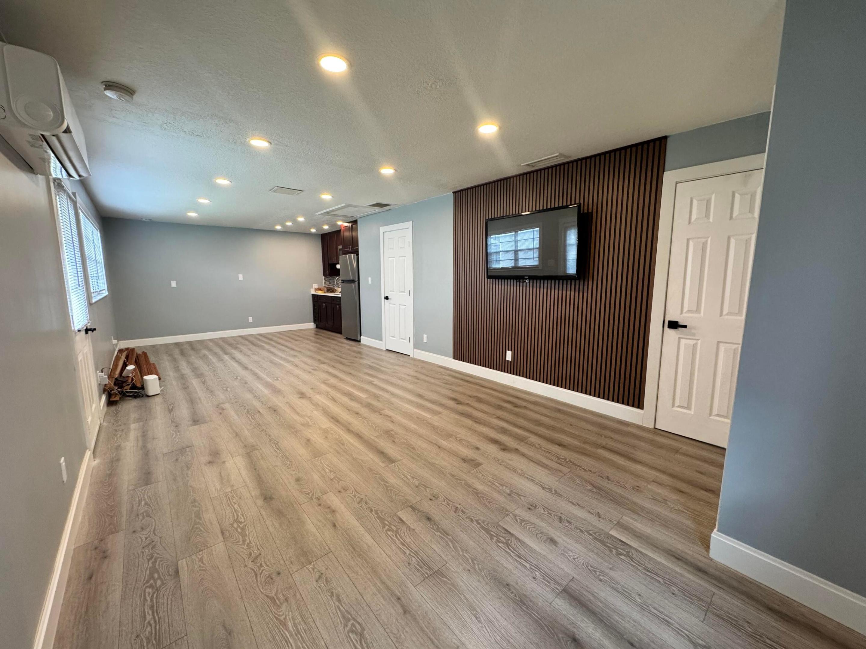 PORT ST LUCIE SECTION 18 - Residential Lease