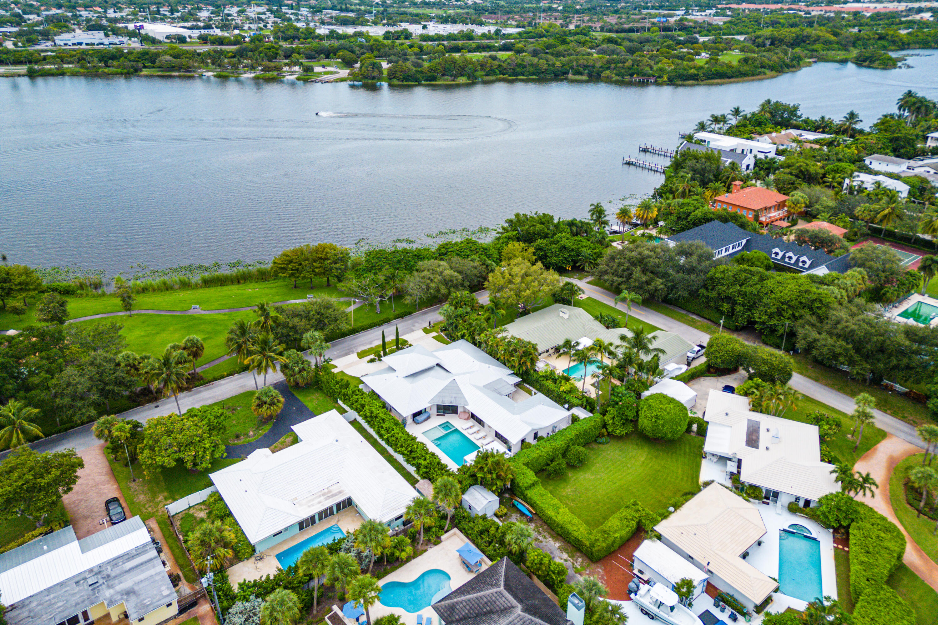 LAKE IDA GARDENS AMENDED PL - Residential Lease