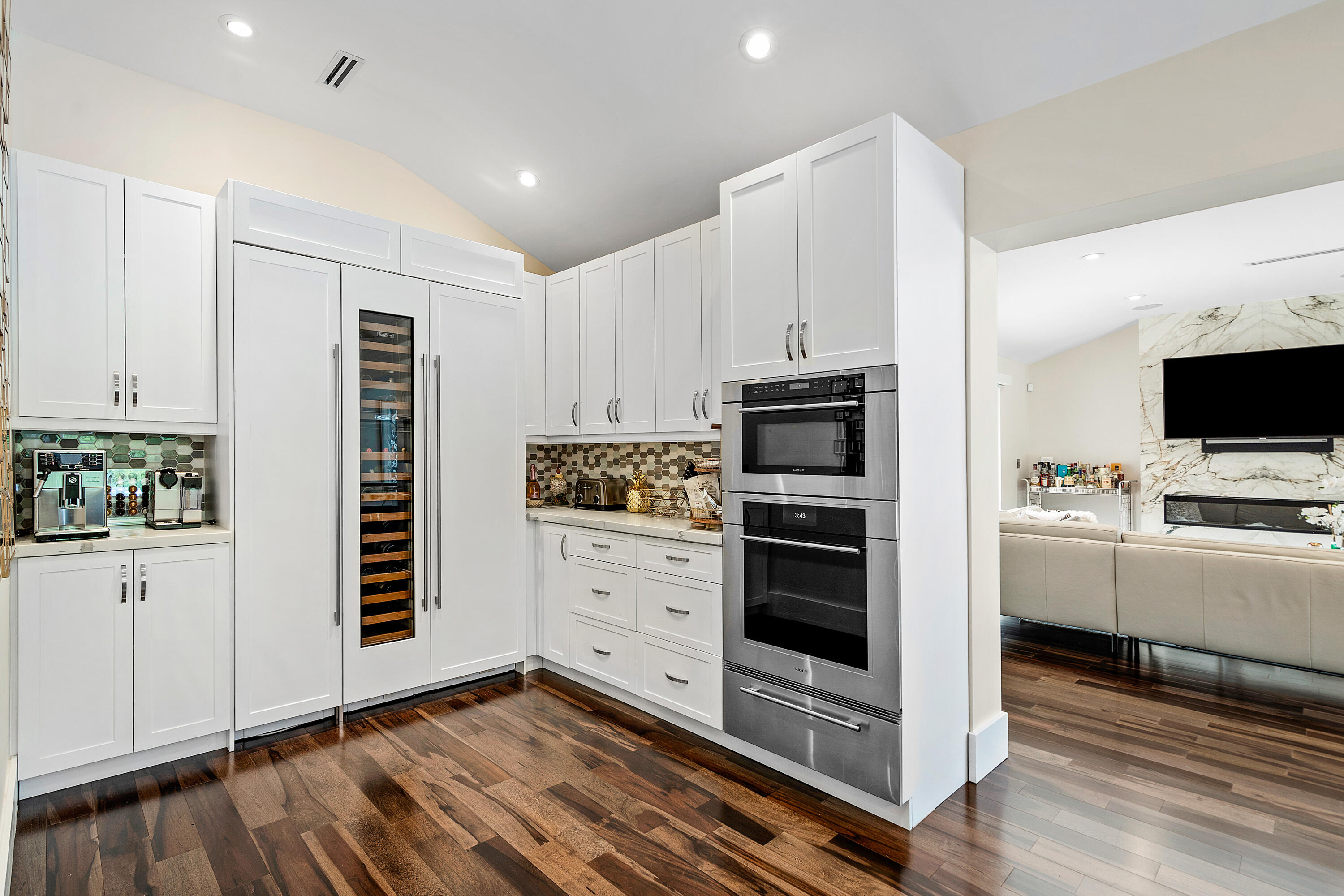 LAKE IDA GARDENS AMENDED PL - Residential Lease