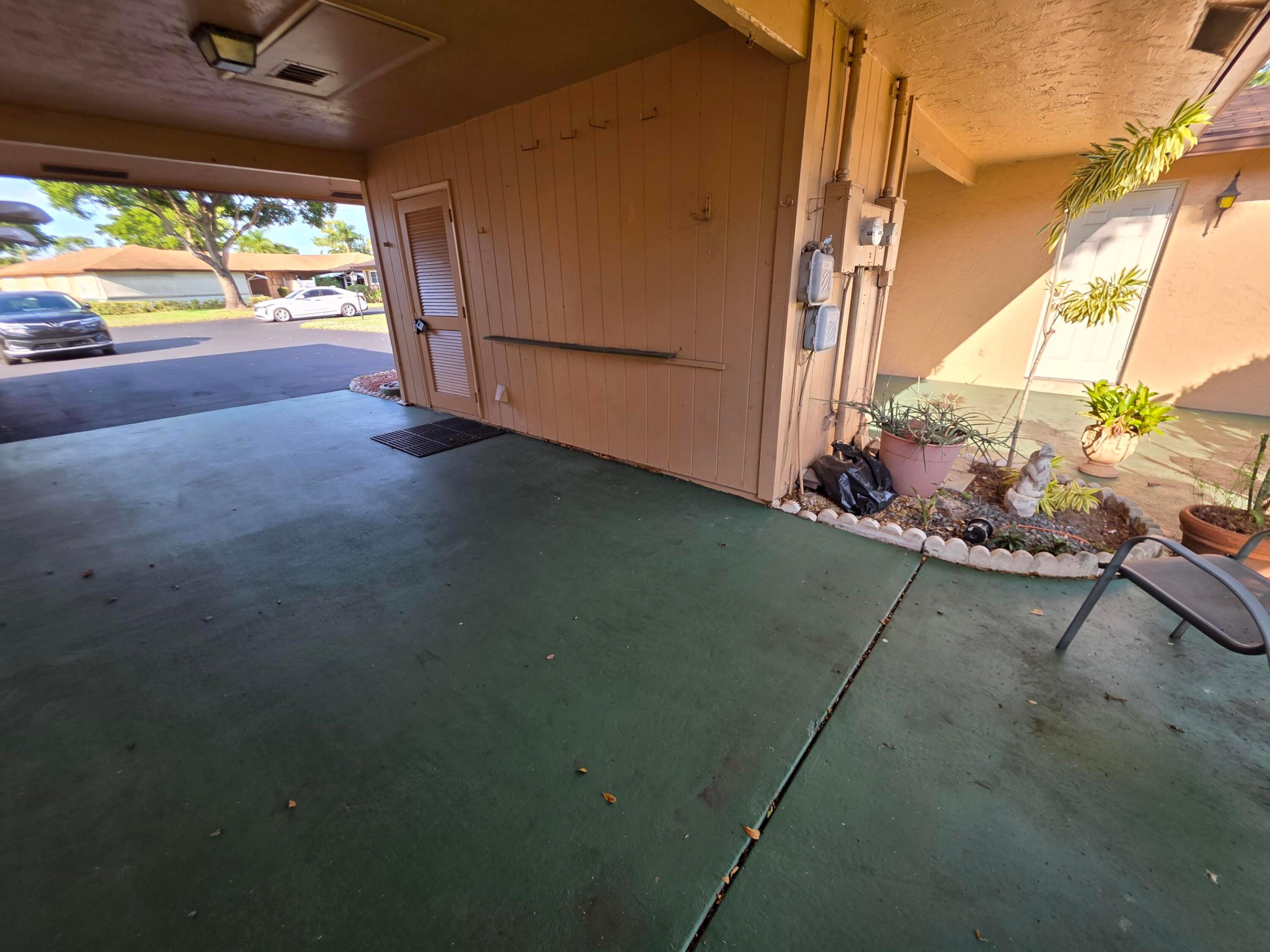 COUNTRY MANORS CONDO - Residential