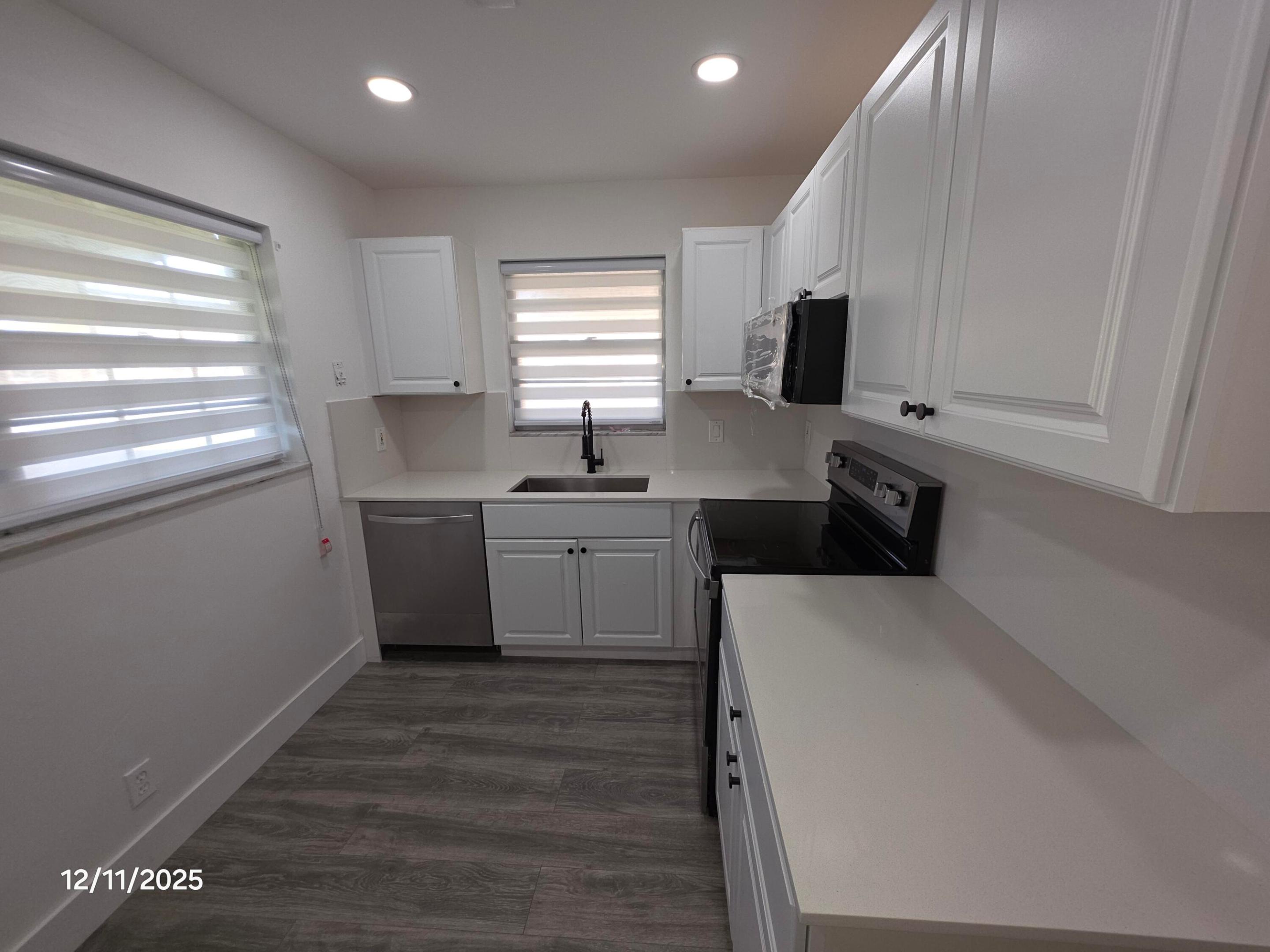 COUNTRY MANORS CONDO - Residential