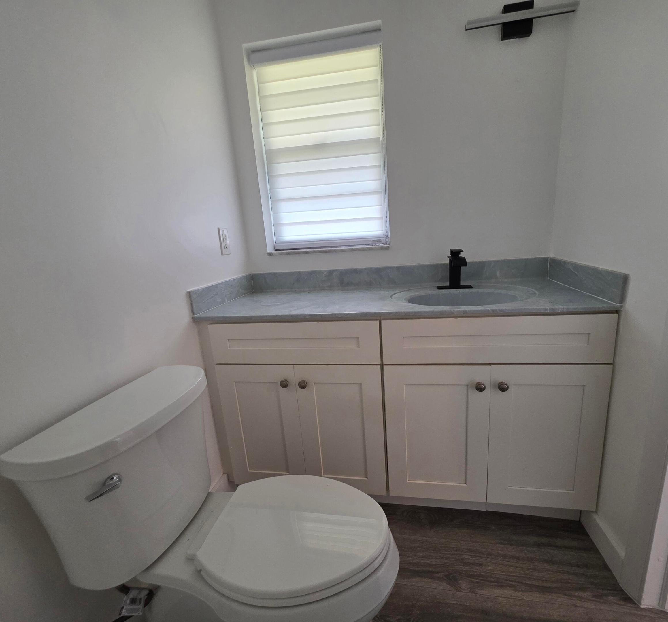 COUNTRY MANORS CONDO - Residential