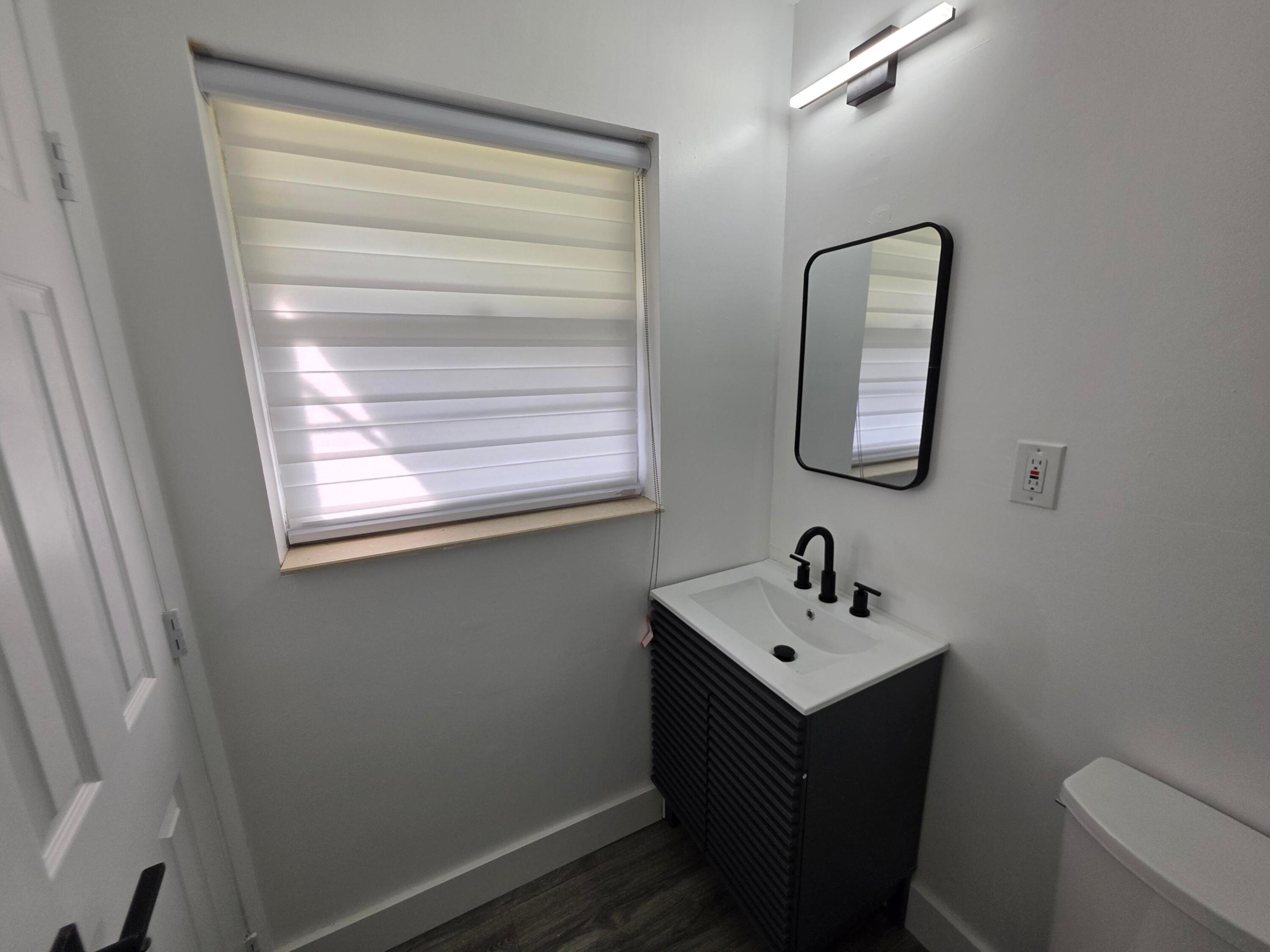 COUNTRY MANORS CONDO - Residential
