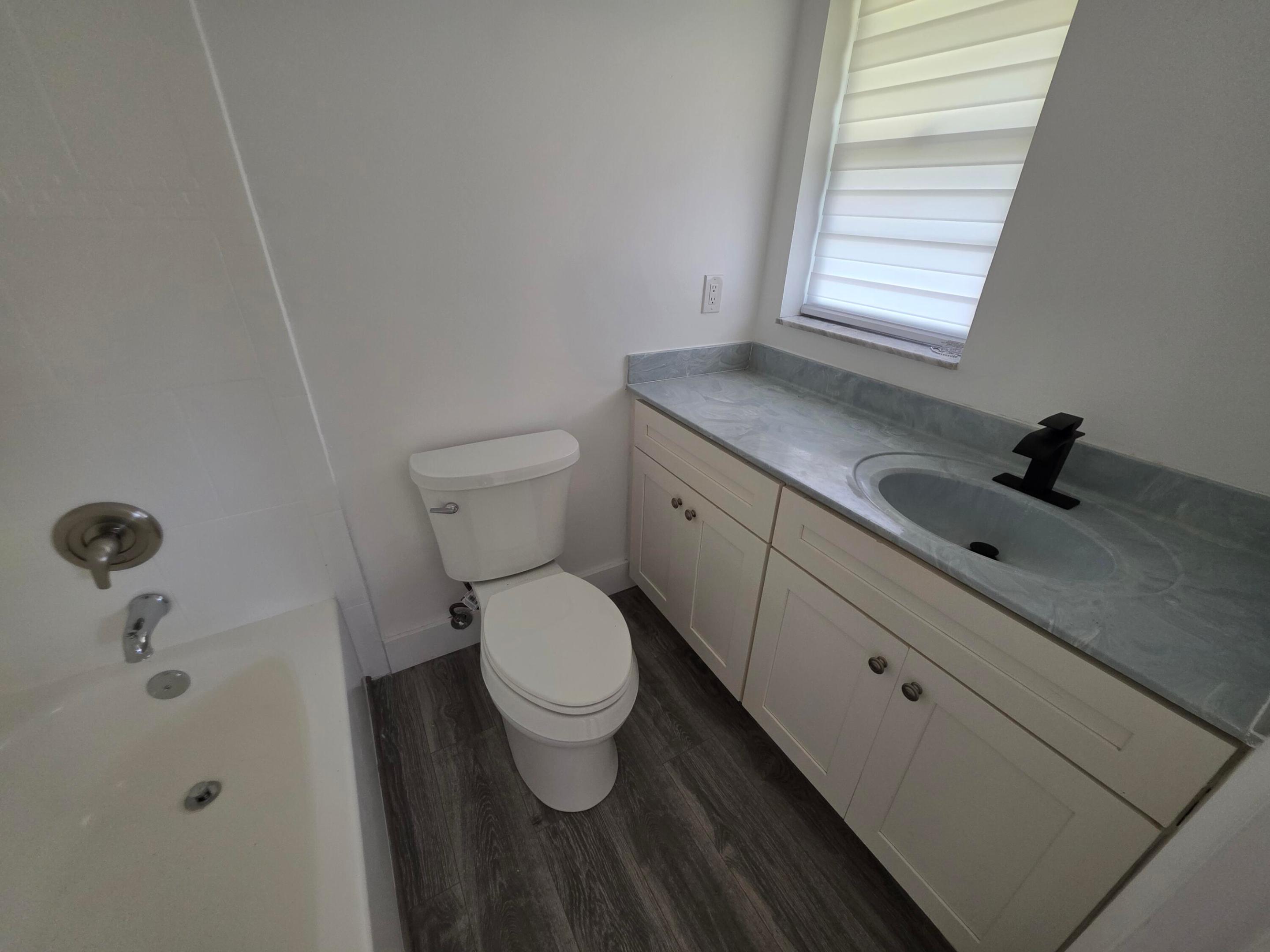 COUNTRY MANORS CONDO - Residential