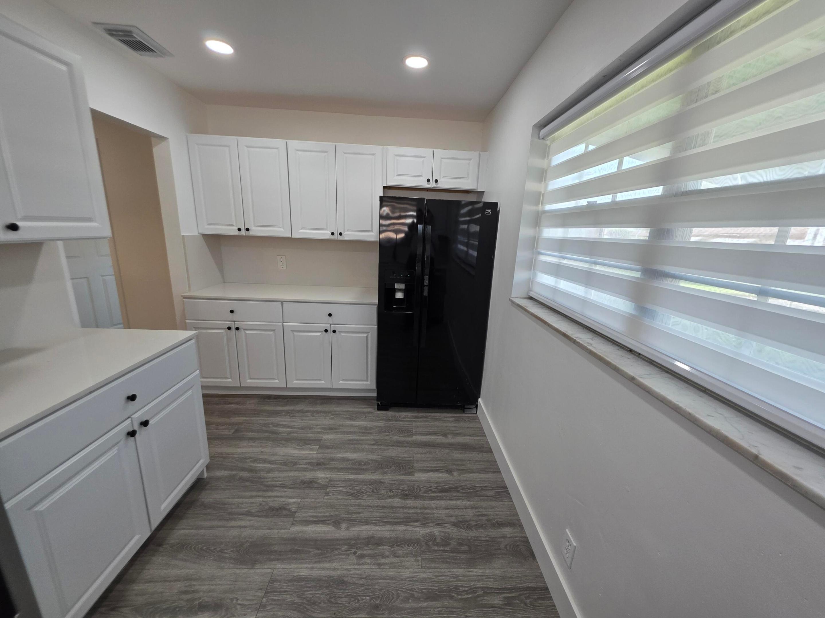 COUNTRY MANORS CONDO - Residential