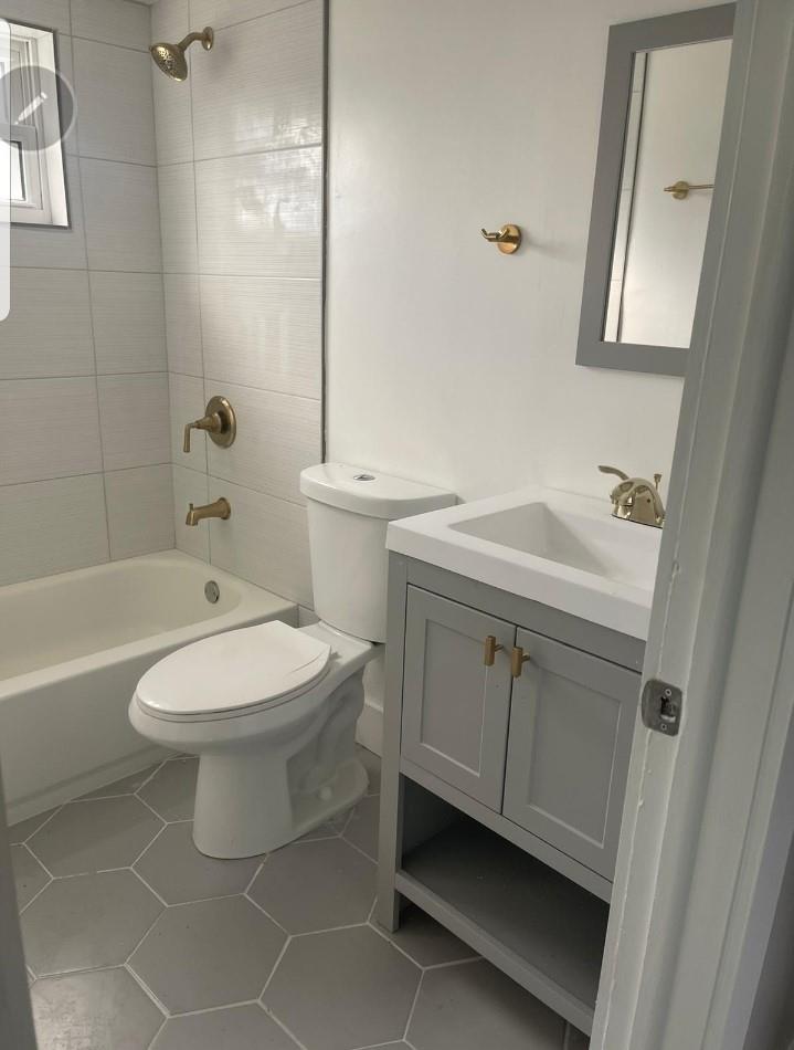 HAYLOFTS OF CORAL SPRINGS - Residential
