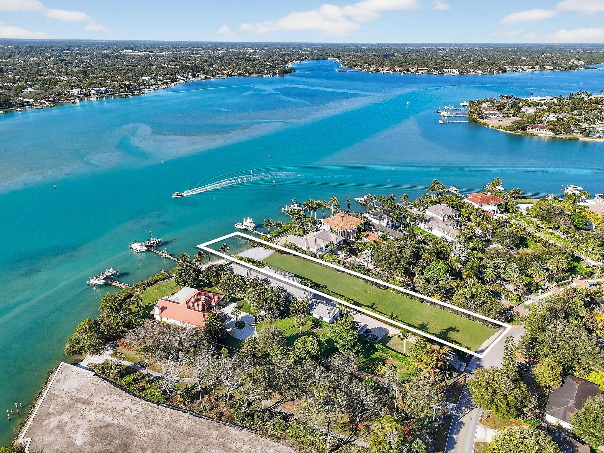RIVERSIDE ON THE LOXAHATCHEE - Residential