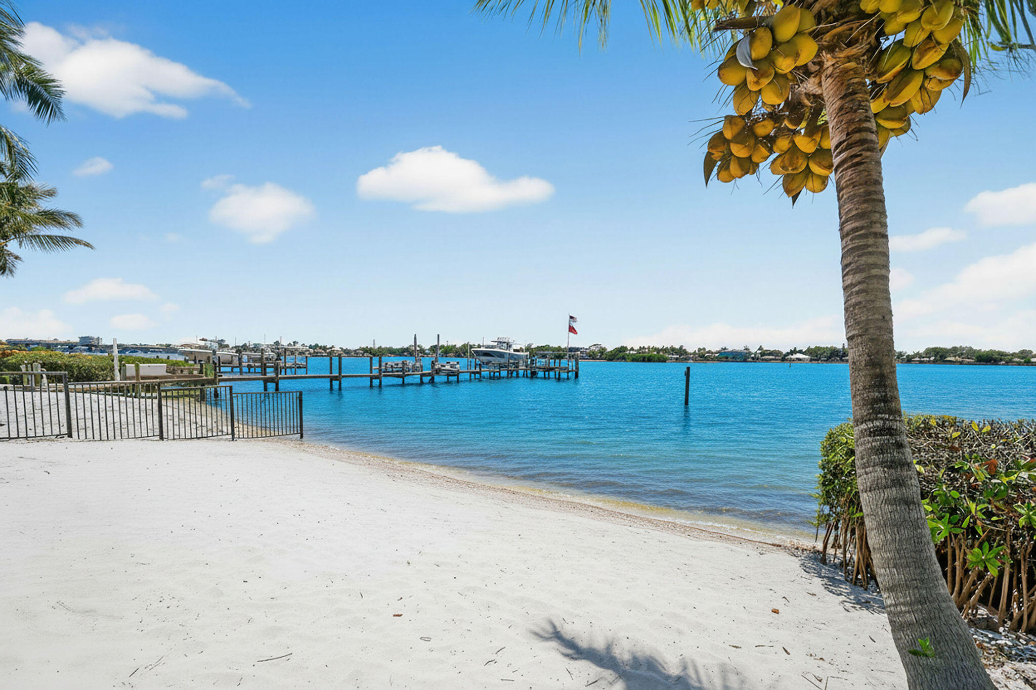 RIVERSIDE ON THE LOXAHATCHEE - Residential