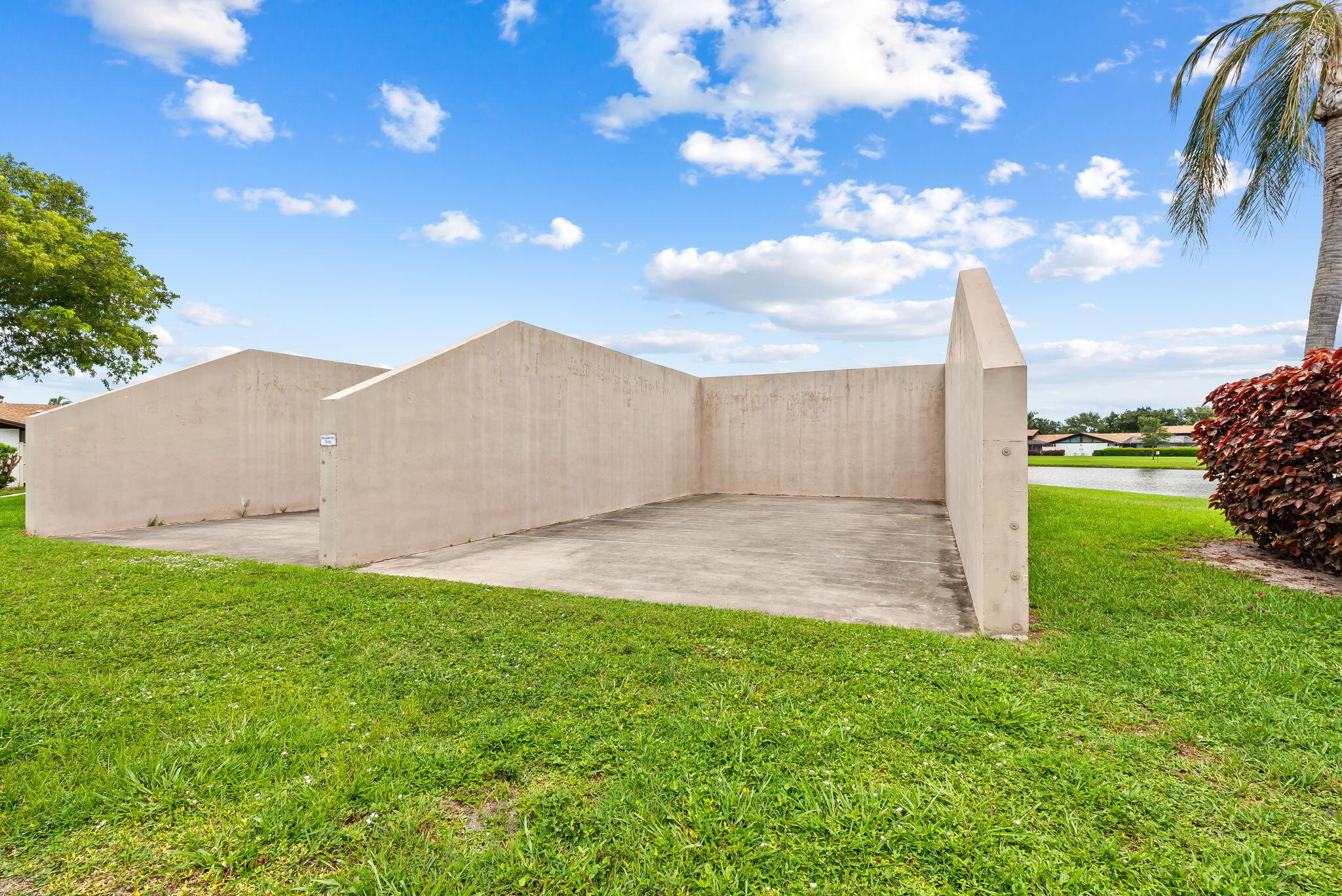 BOCA GARDENS - Residential
