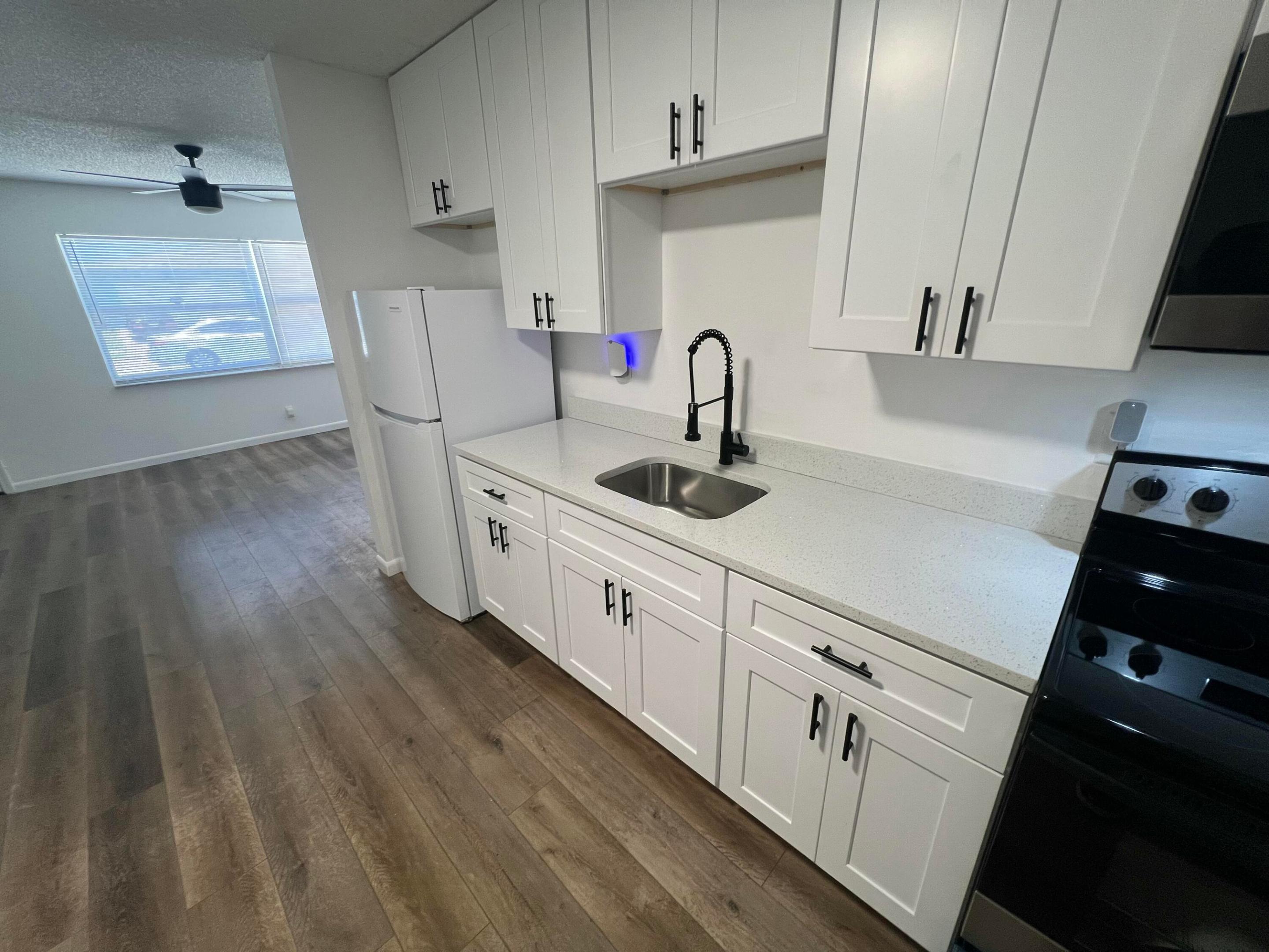 ROOSEVELT ESTATES - Residential Lease