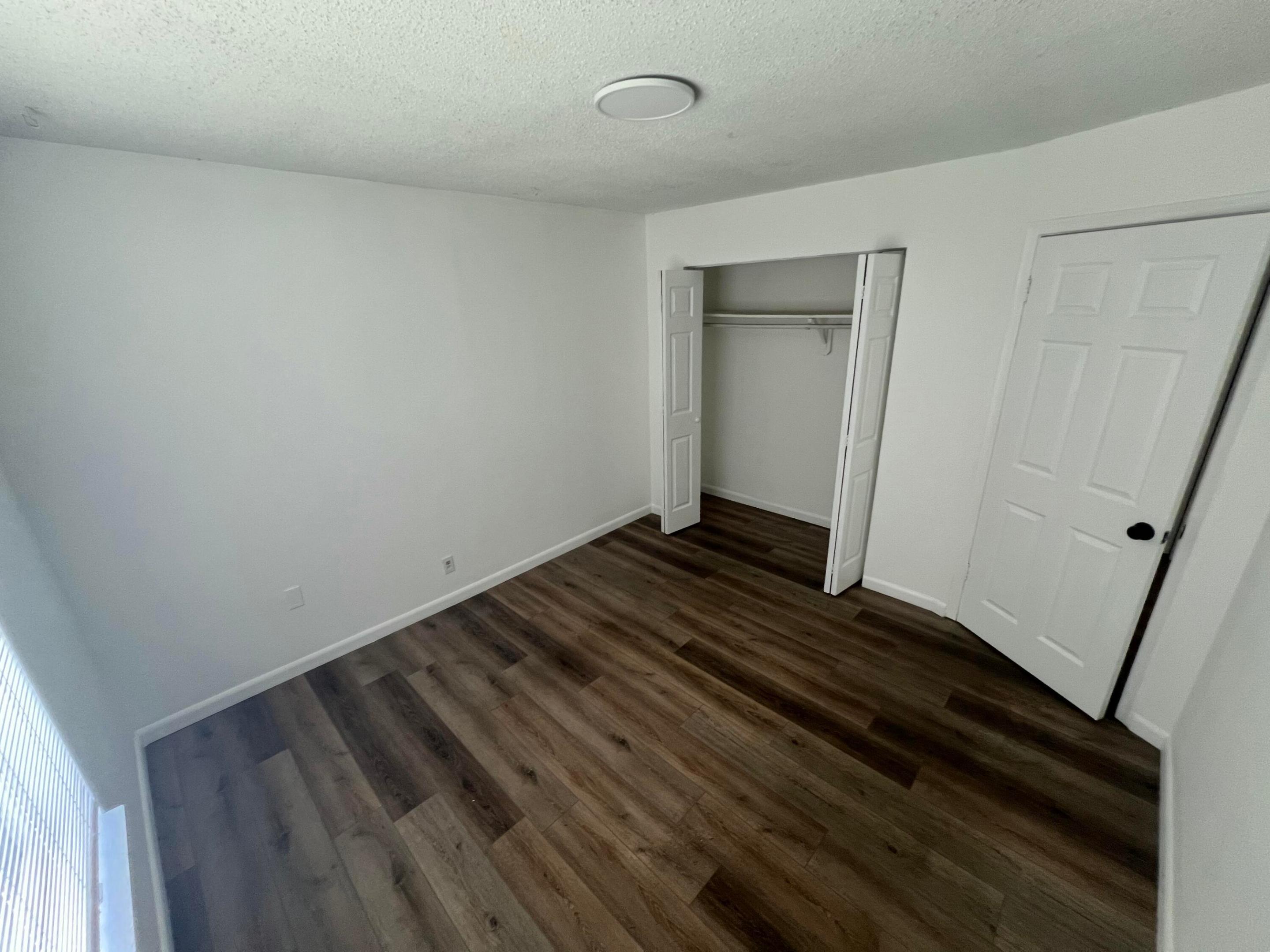 ROOSEVELT ESTATES - Residential Lease