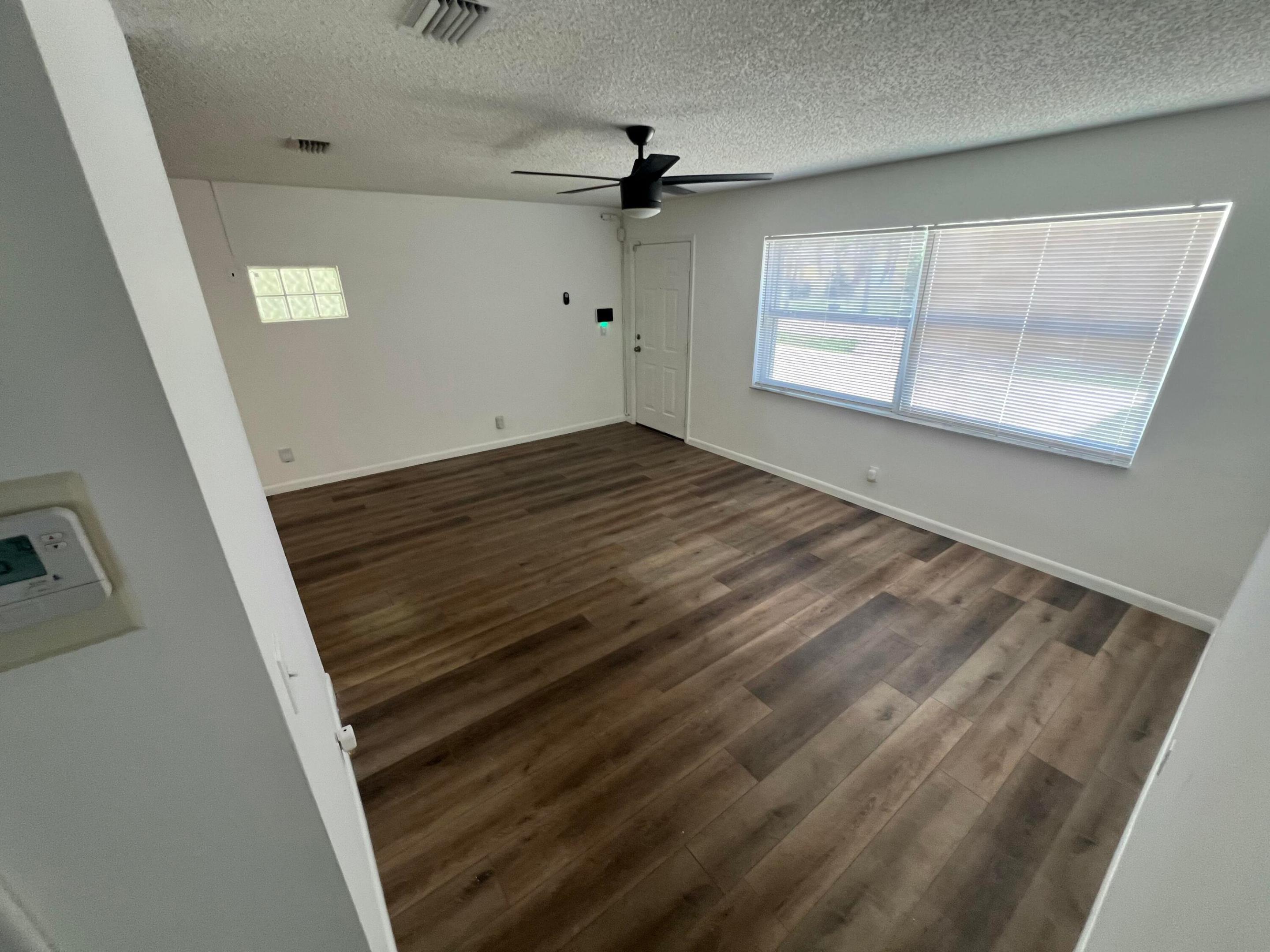 ROOSEVELT ESTATES - Residential Lease