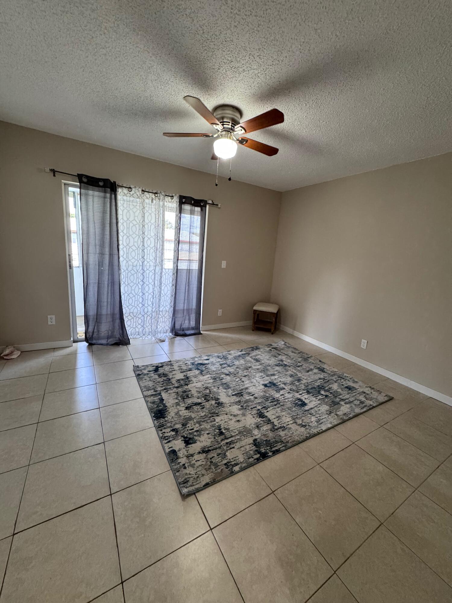 SUSSEX CONDO - Residential Lease