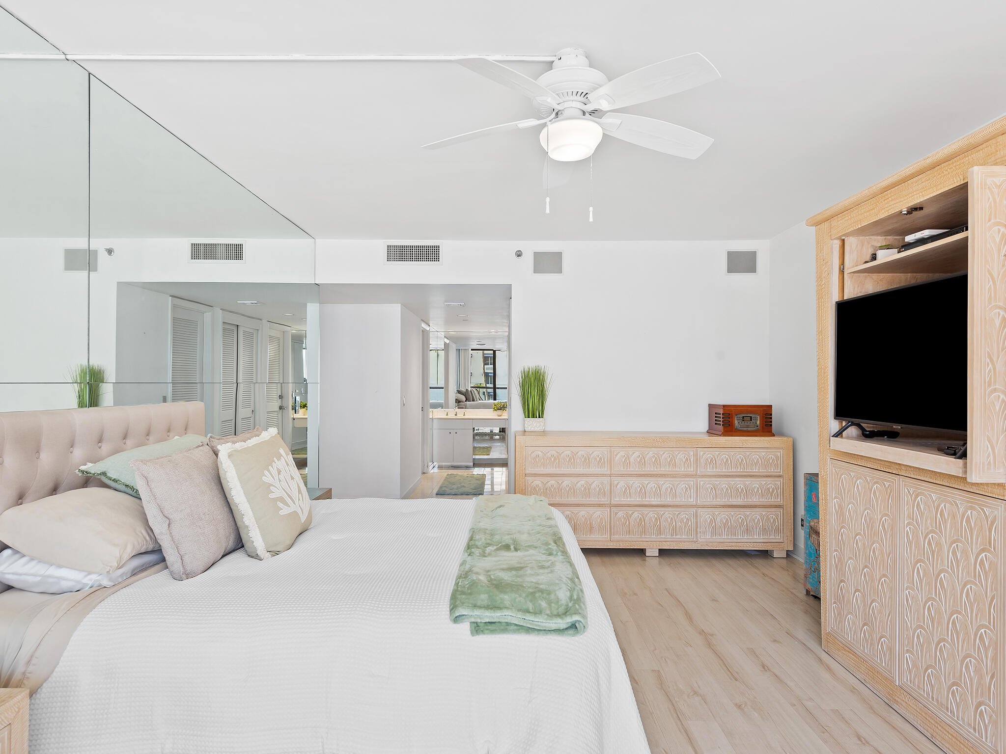 VILLA MAGNA CONDO - Residential