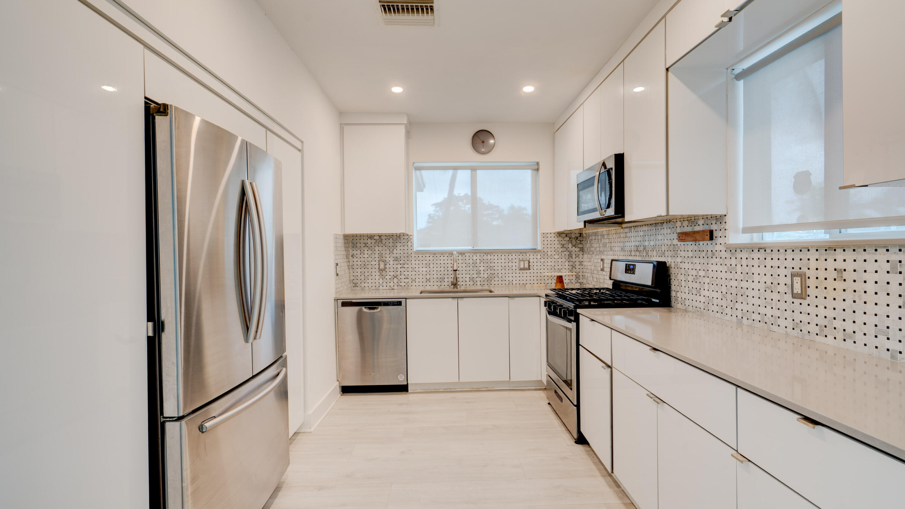 TREASURE ISLAND - Residential Lease