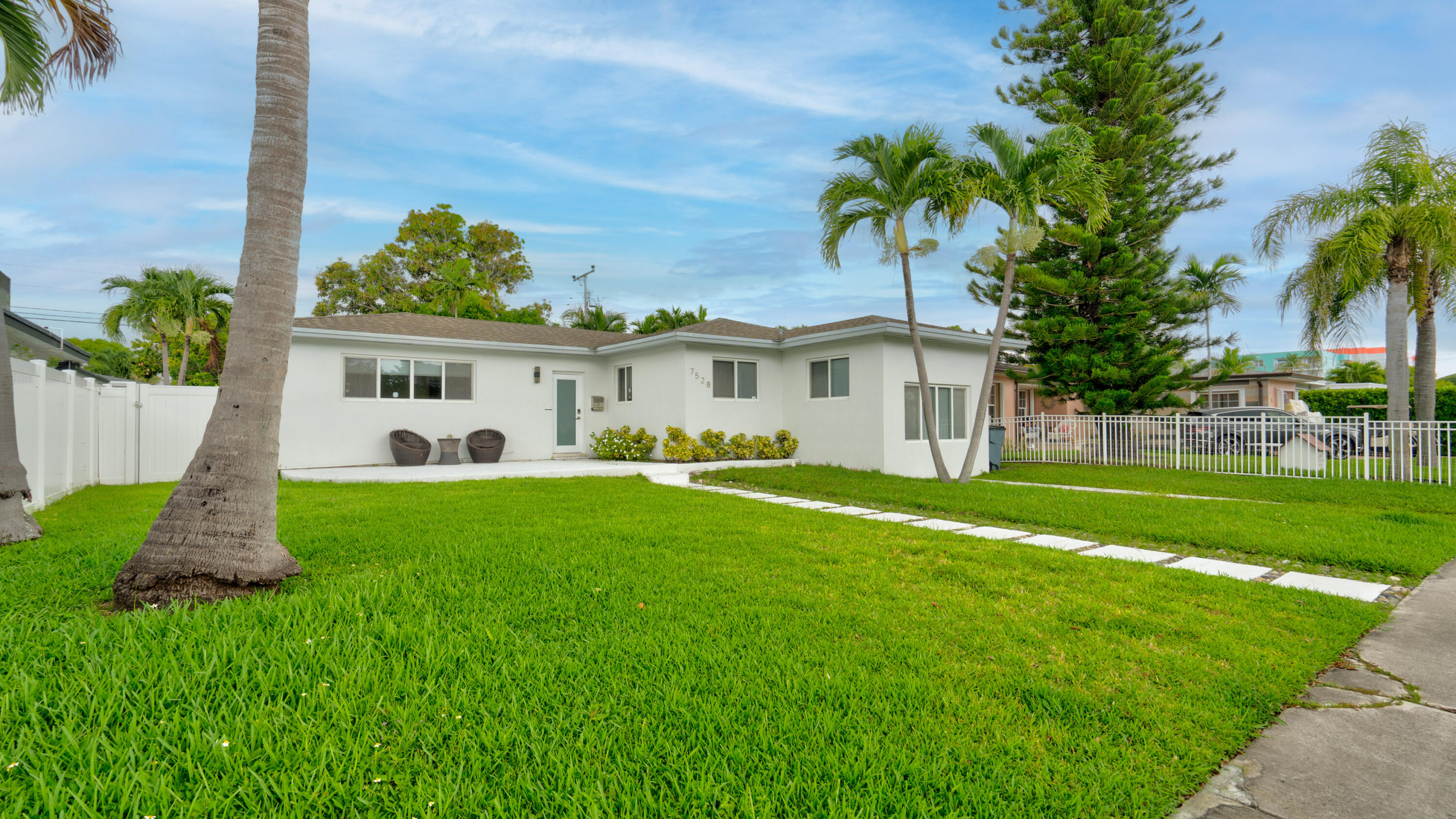 TREASURE ISLAND - Residential Lease