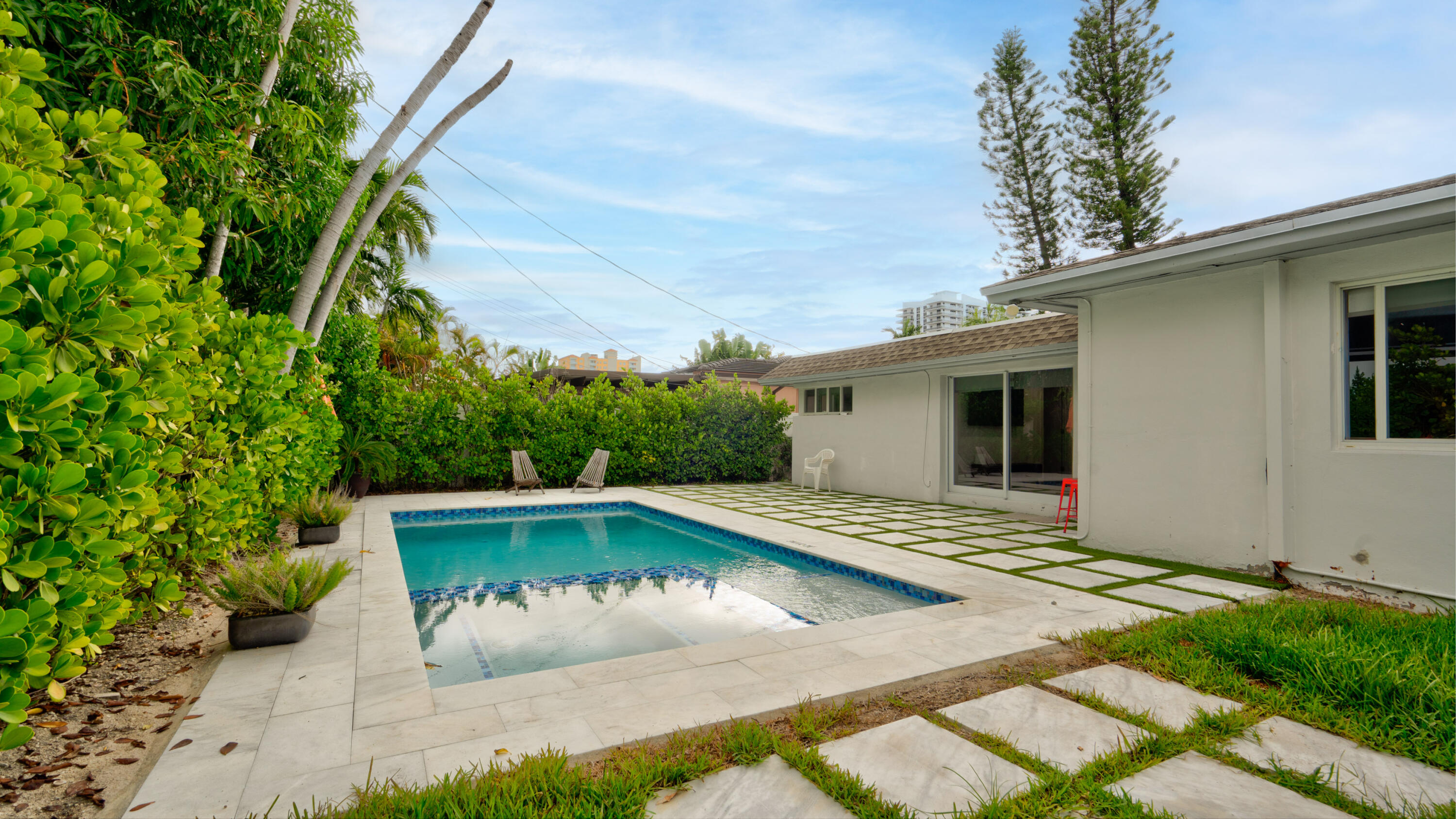 TREASURE ISLAND - Residential Lease