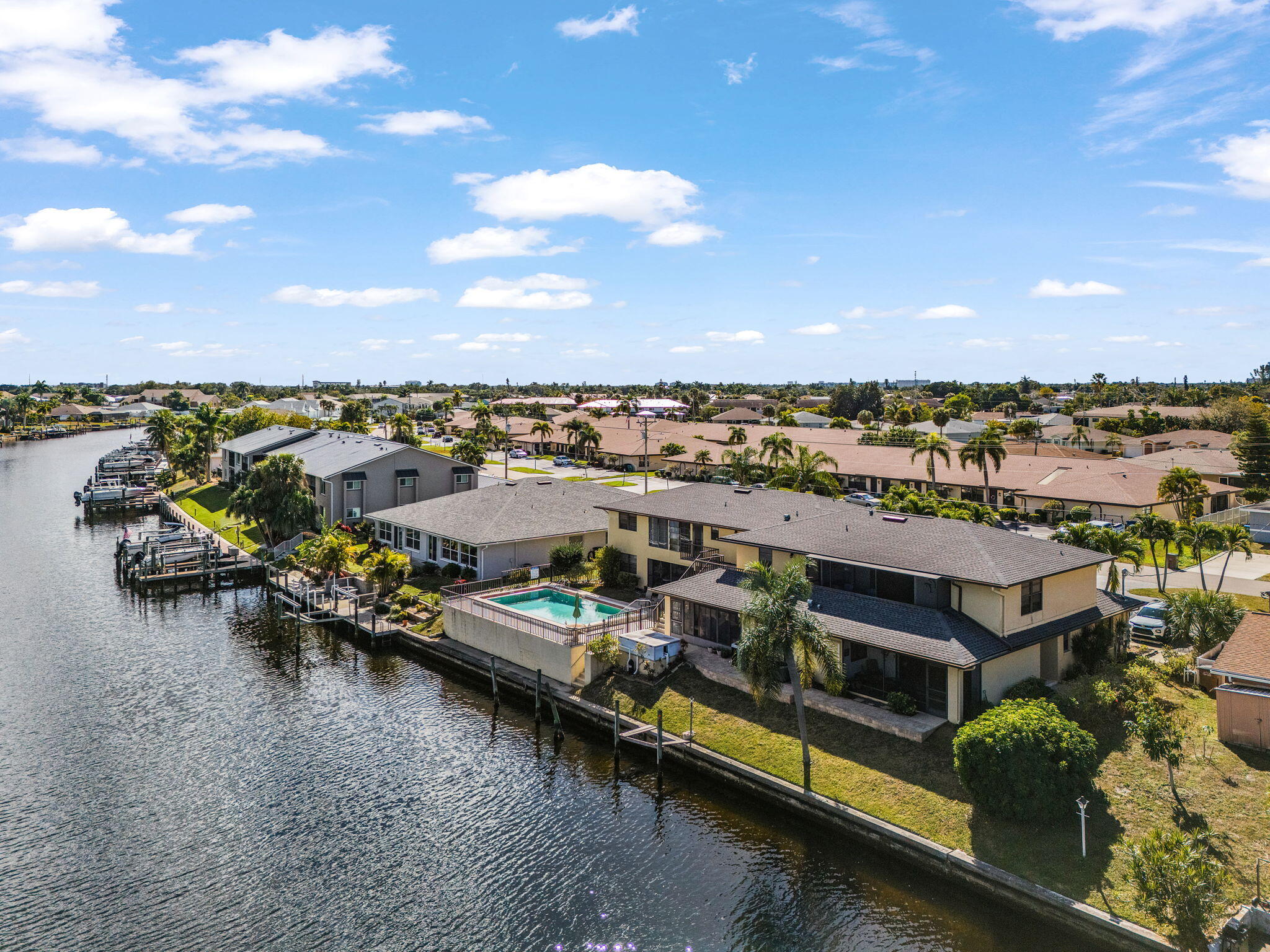 LOS CINCO THE FILE - Residential