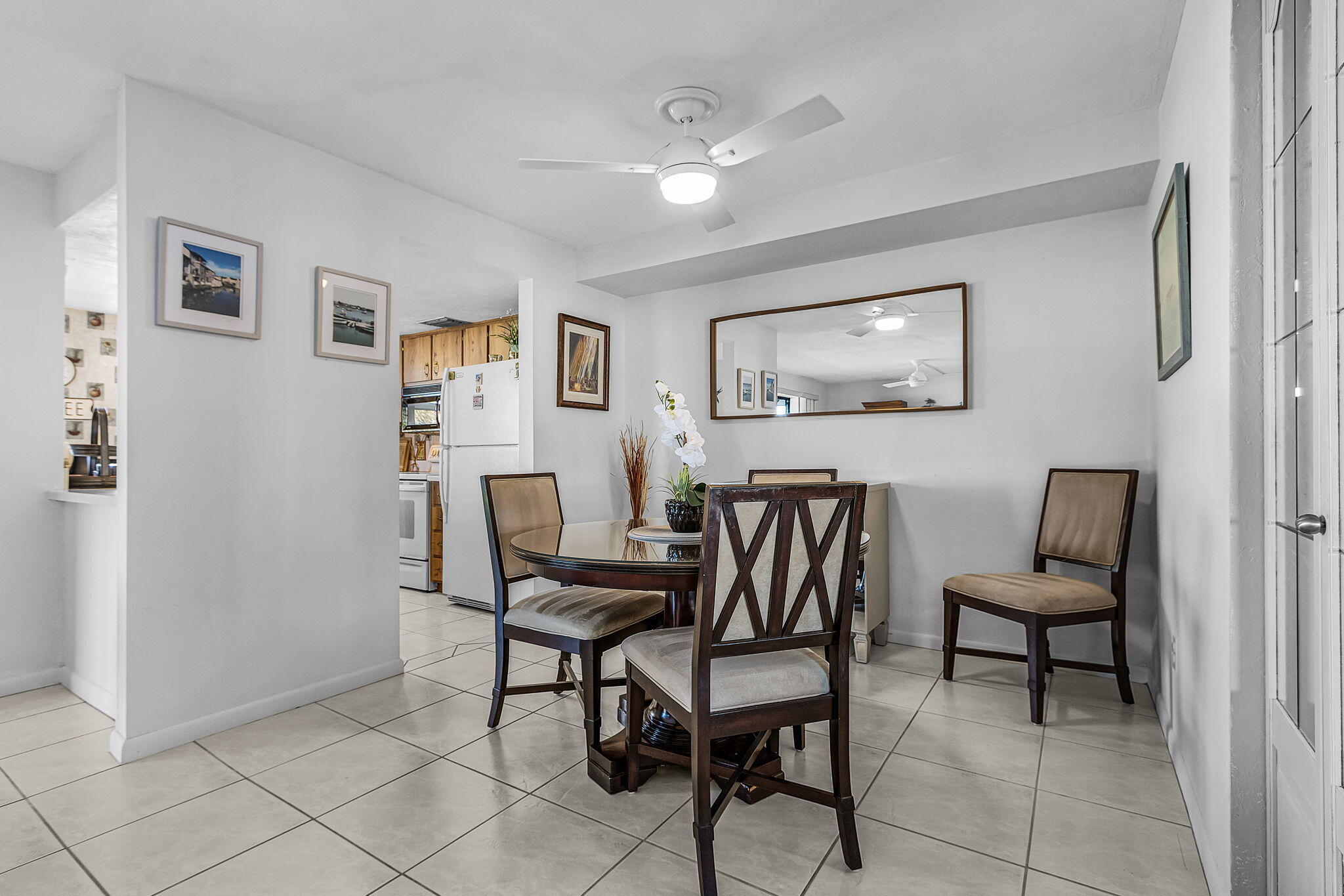LOS CINCO THE FILE - Residential