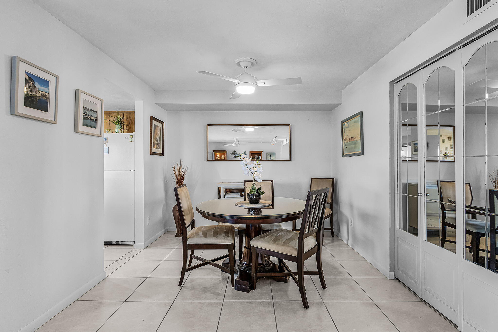 LOS CINCO THE FILE - Residential