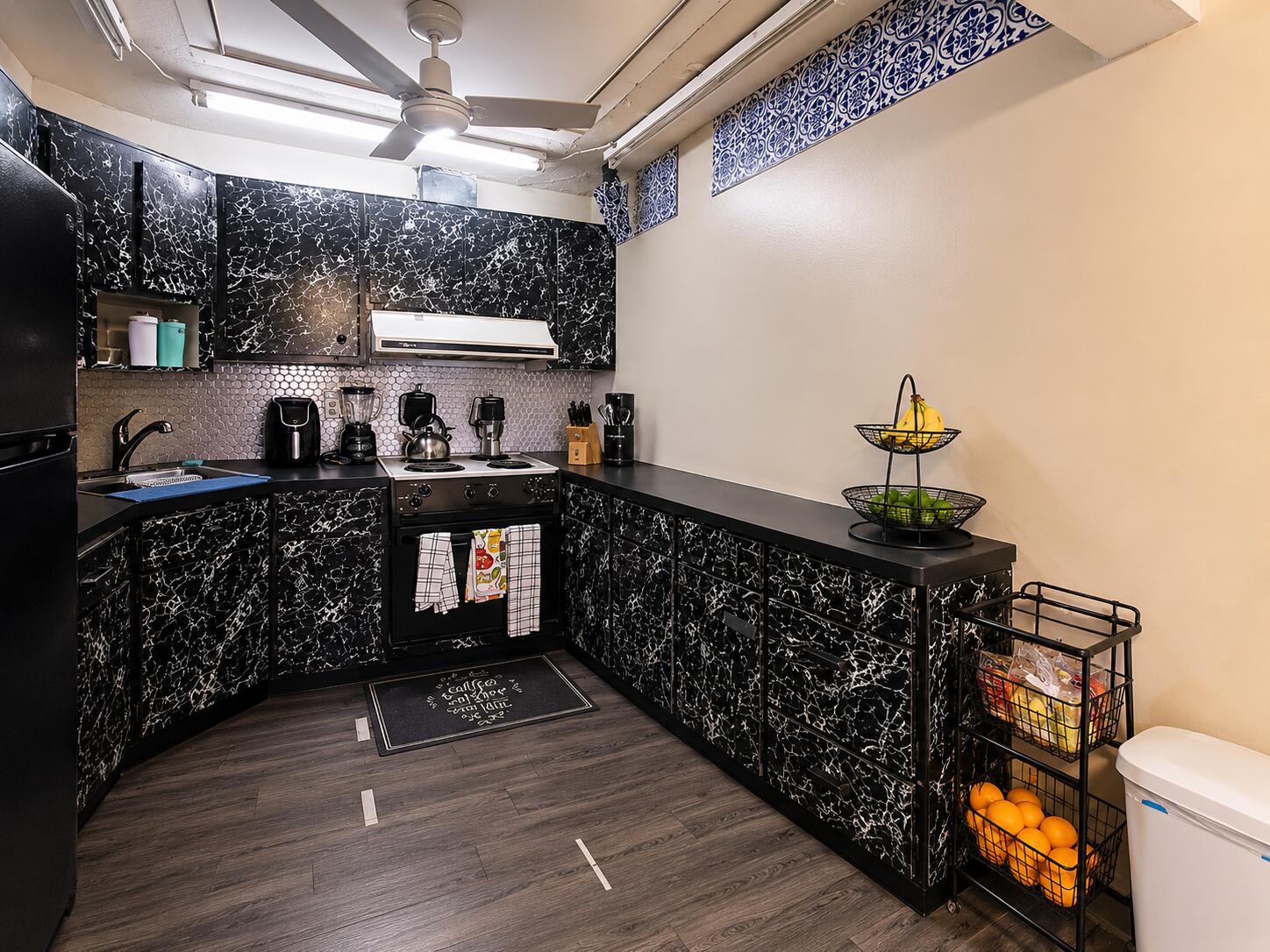 MAYBURY MANSIONS - Residential