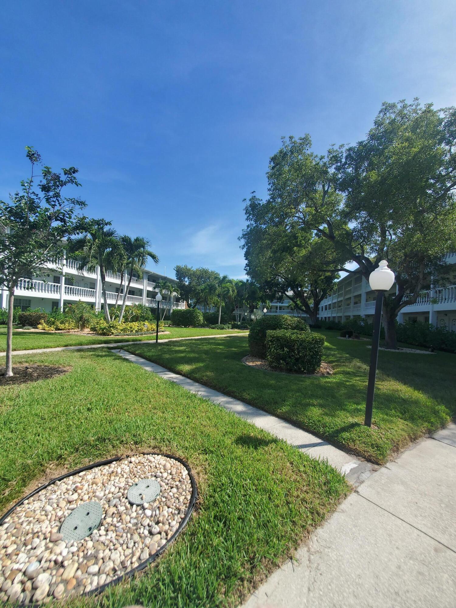 MAYBURY MANSIONS - Residential